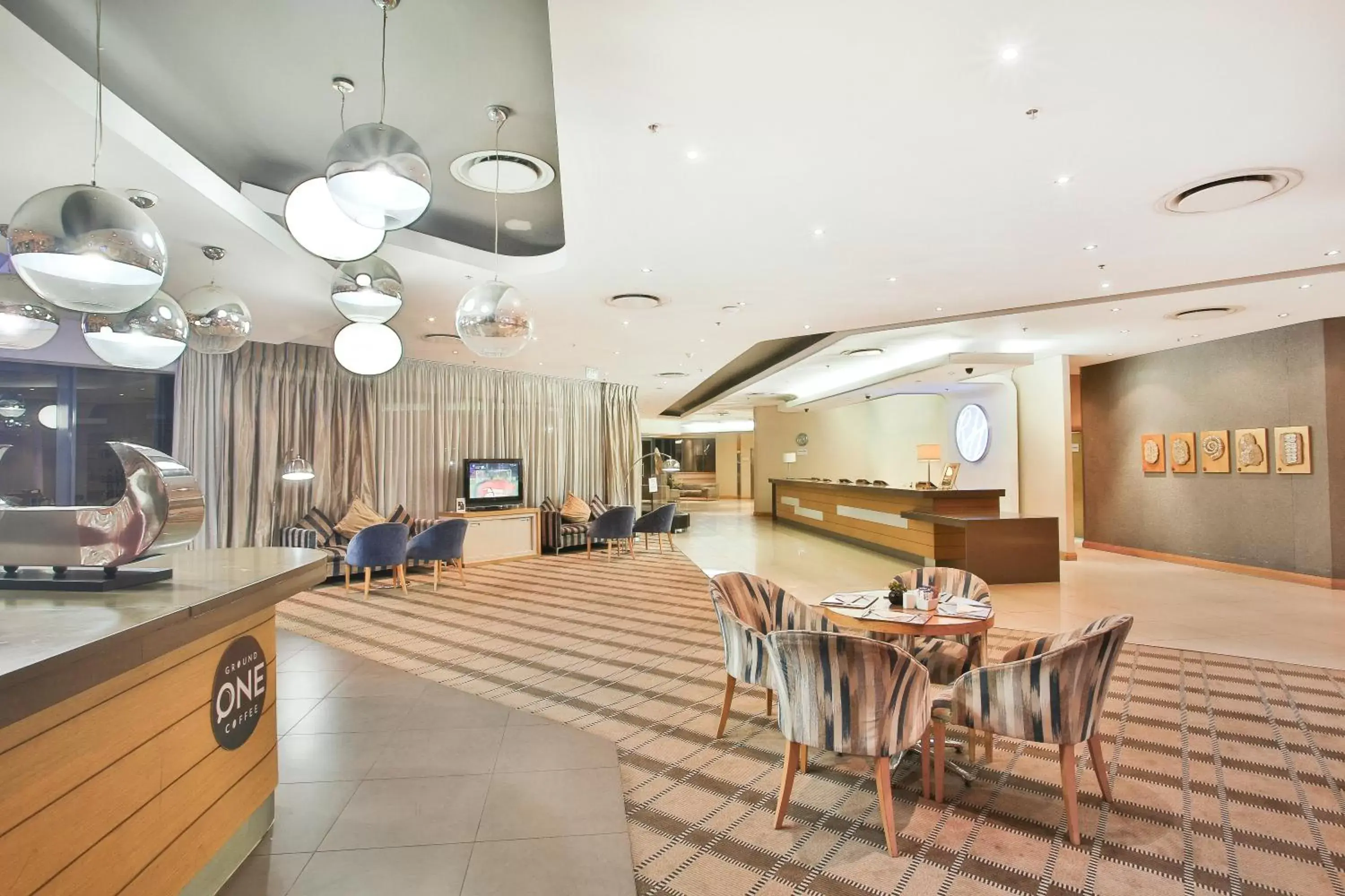 Lobby or reception, Restaurant/Places to Eat in RH Hotel Pretoria