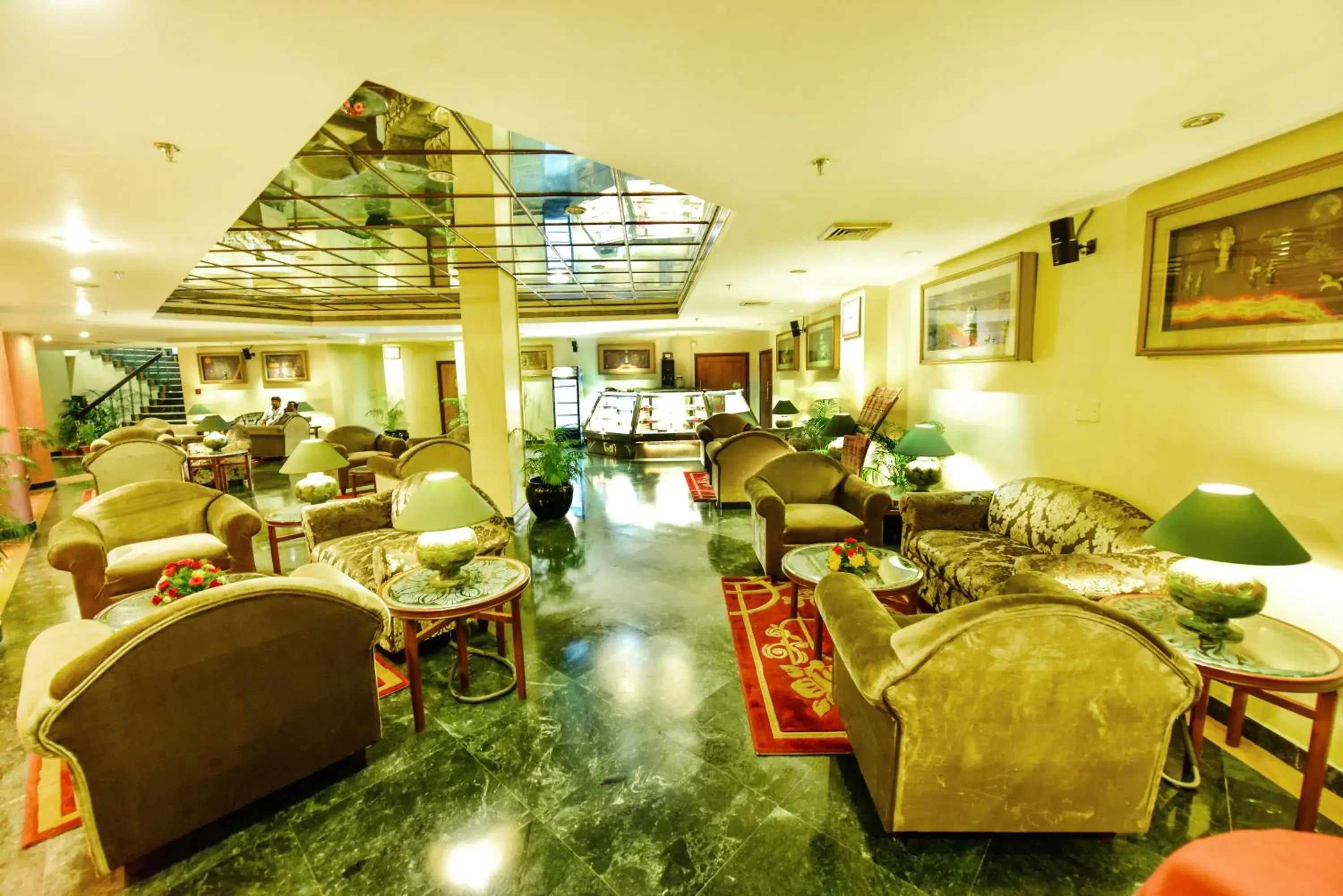 Business facilities, Restaurant/Places to Eat in Hotel Swosti Premium Bhubaneswar