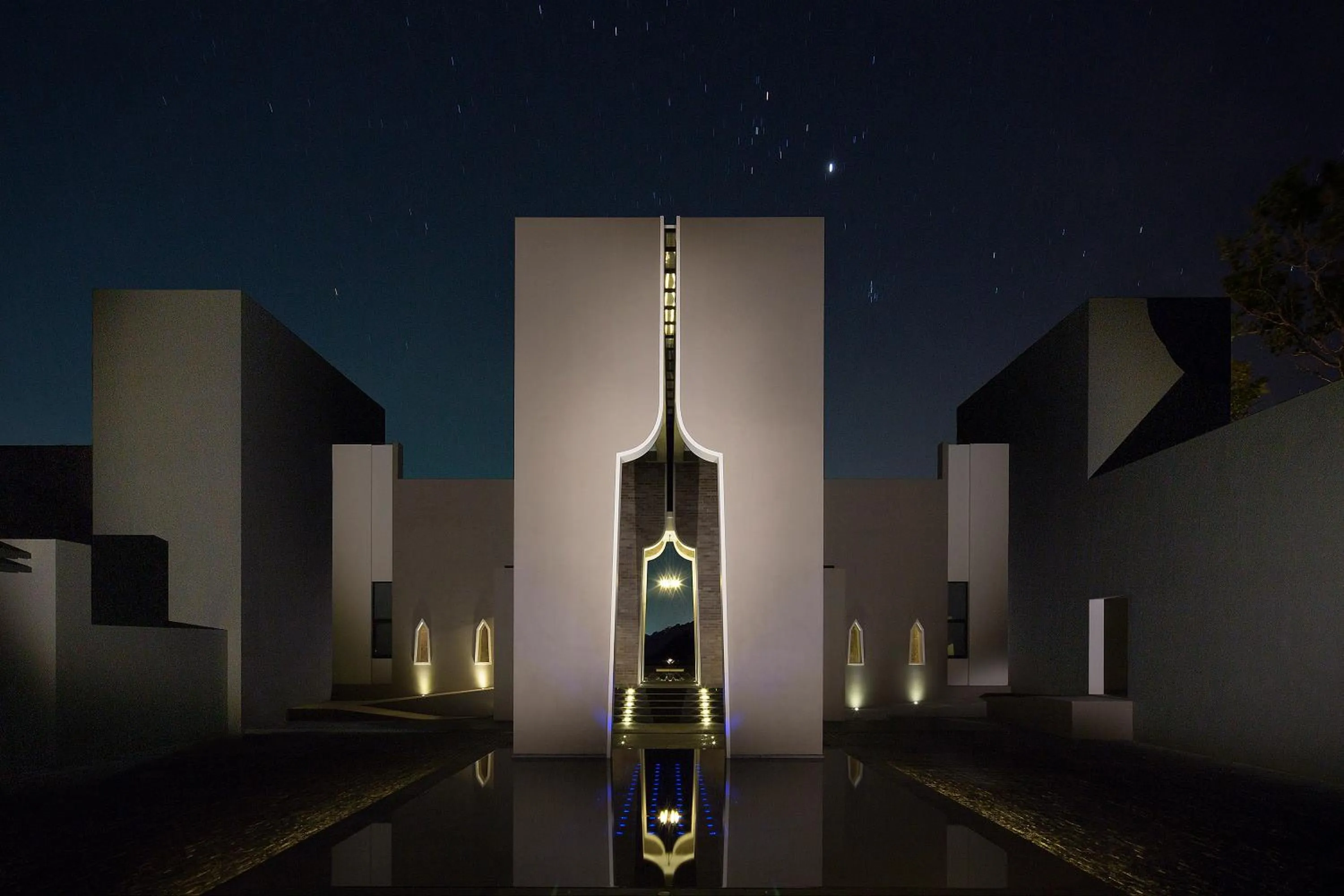 Facade/entrance in Avista Hideaway Phuket Patong - MGallery