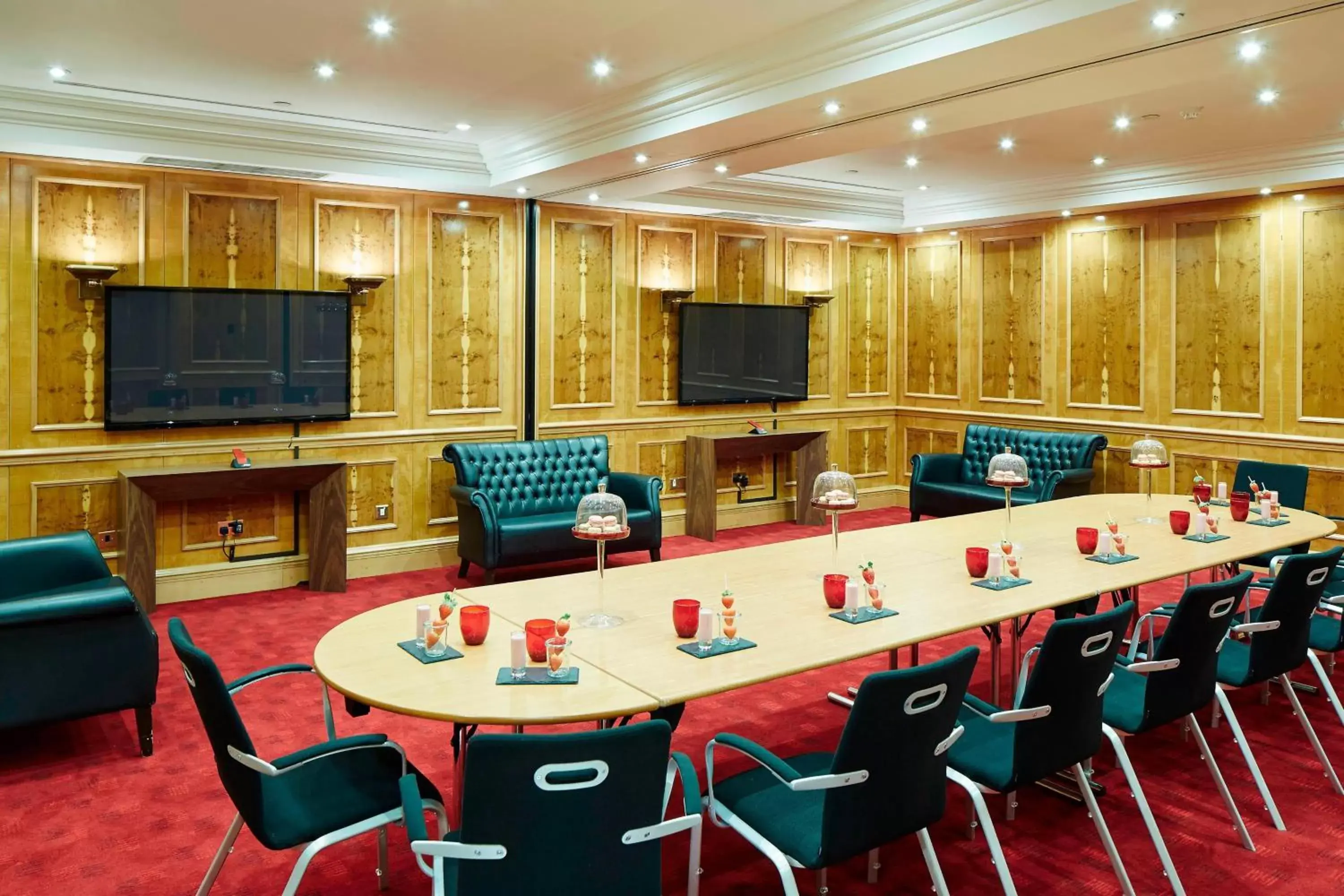 Meeting/conference room in Delta Hotels by Marriott Bristol City Centre