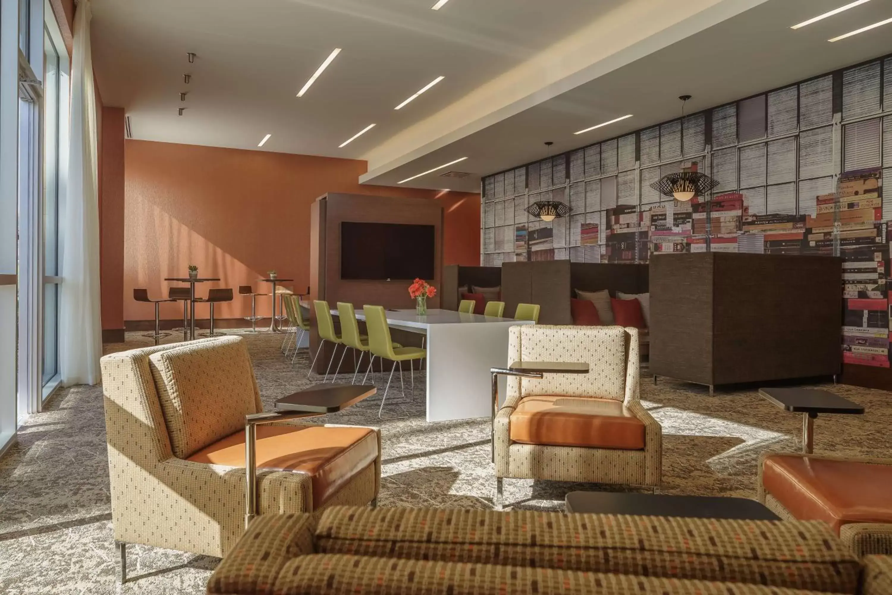 Lounge or bar in Hyatt Regency Aurora-Denver Conference Center