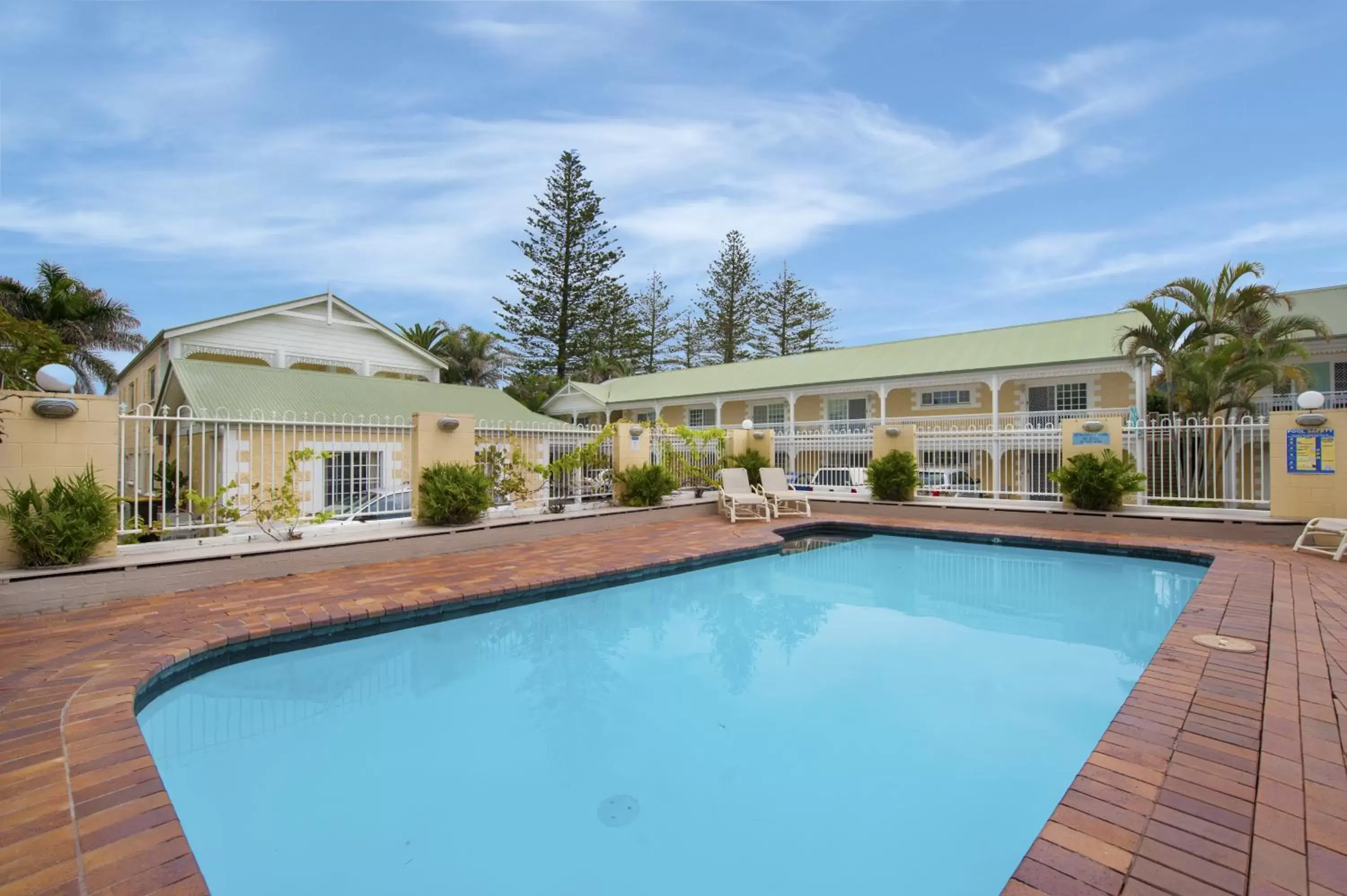 Swimming Pool in Wollongbar Motel