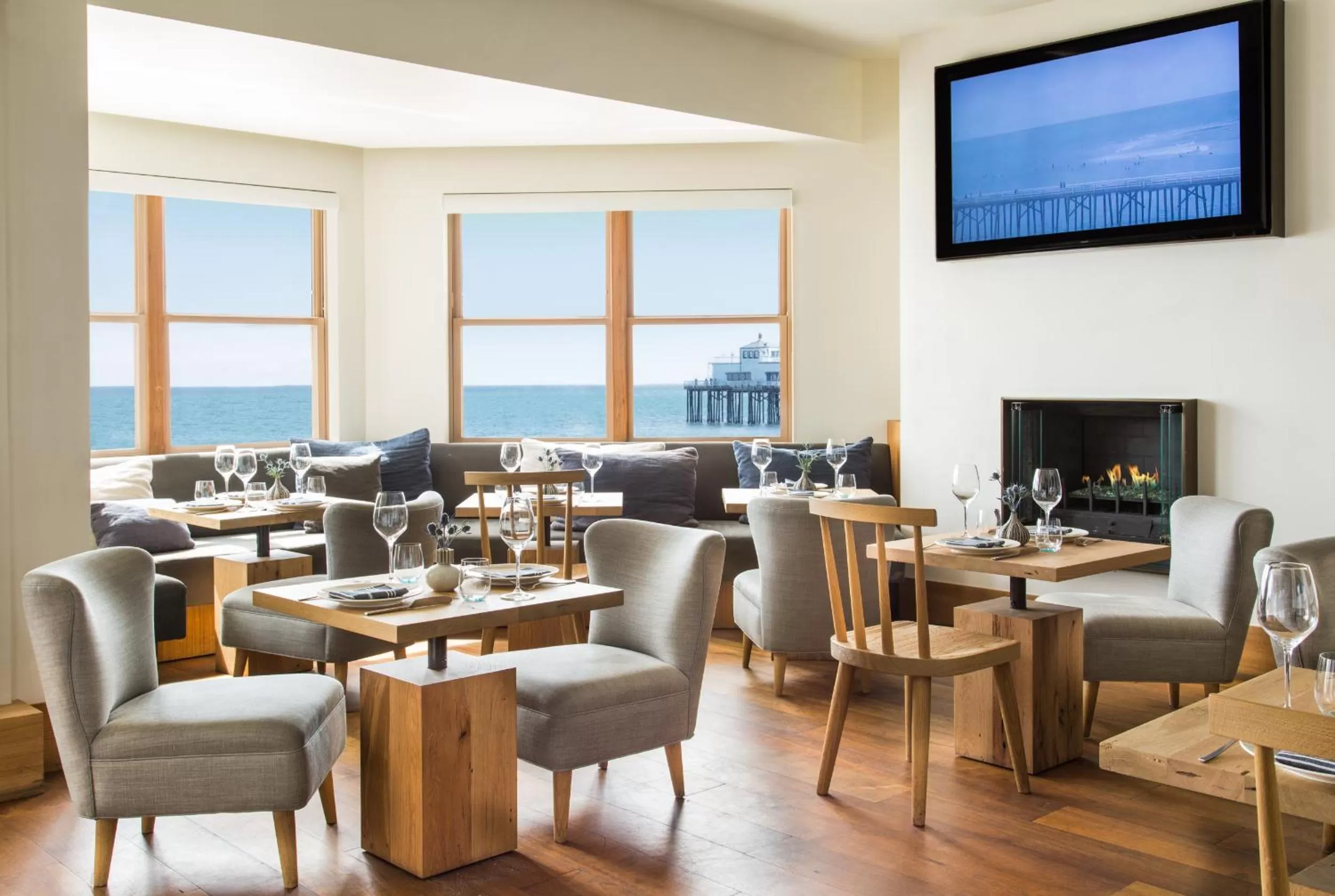 Restaurant/places to eat in Malibu Beach Inn