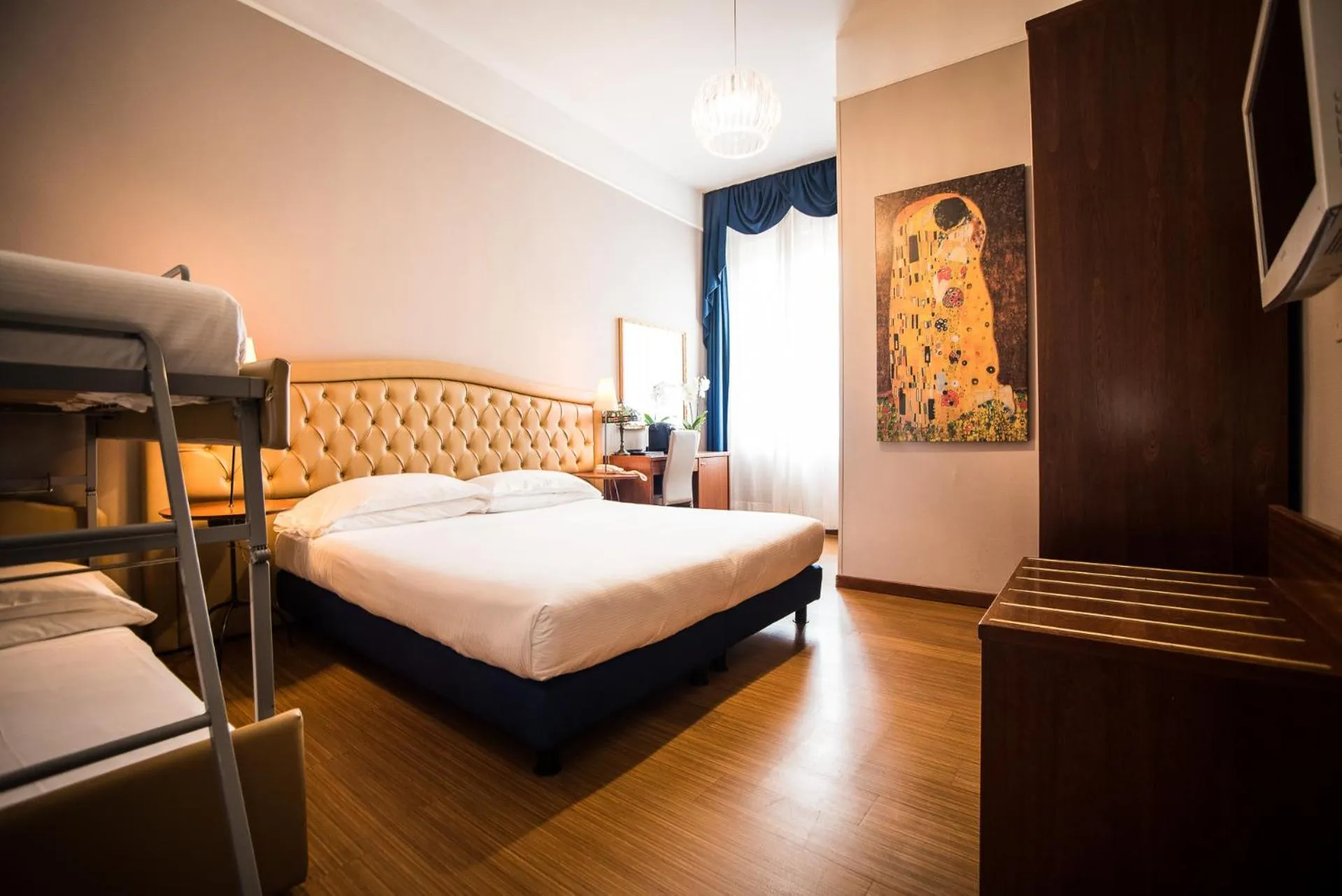 Photo of the whole room, Bed in Hotel Ristorante Ala d'Oro