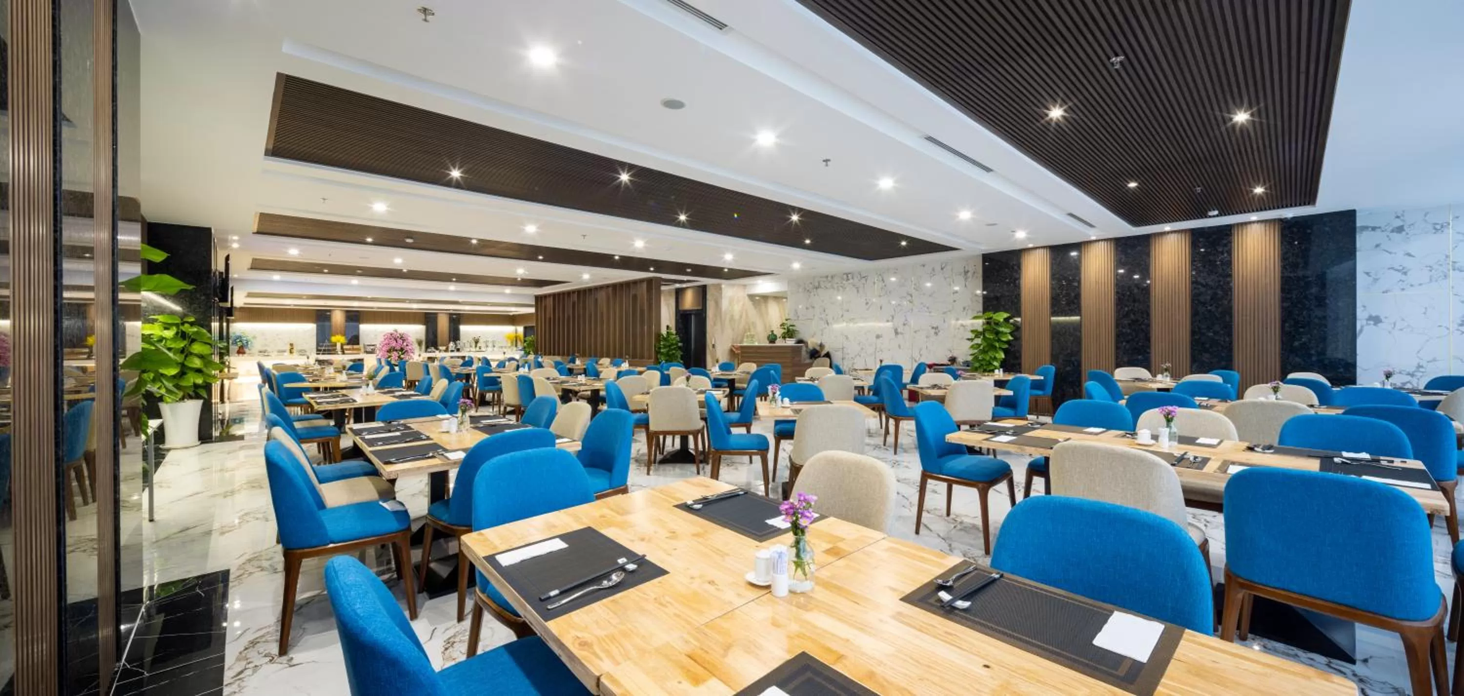 Restaurant/places to eat in Miracle Luxury Nha Trang