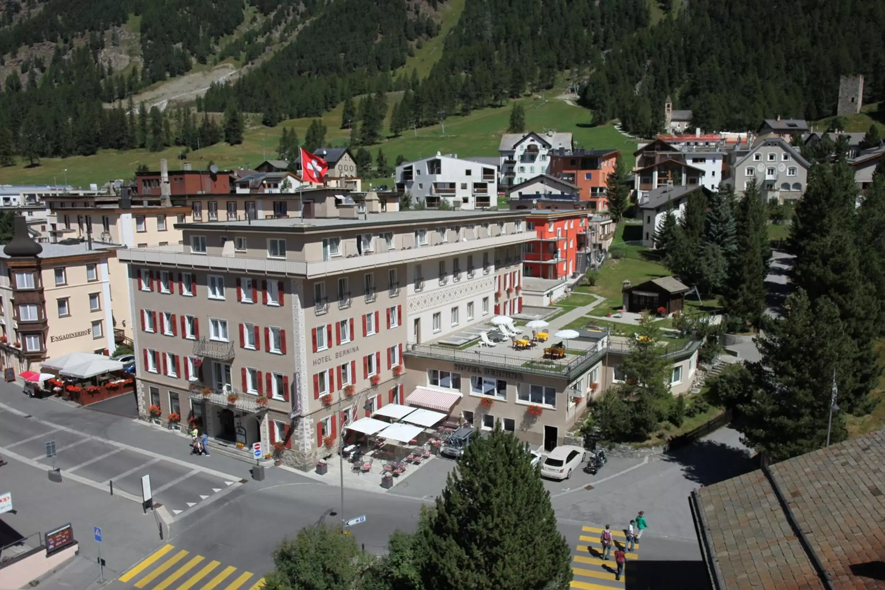 Facade/entrance, Bird's-eye View in Hotel Bernina