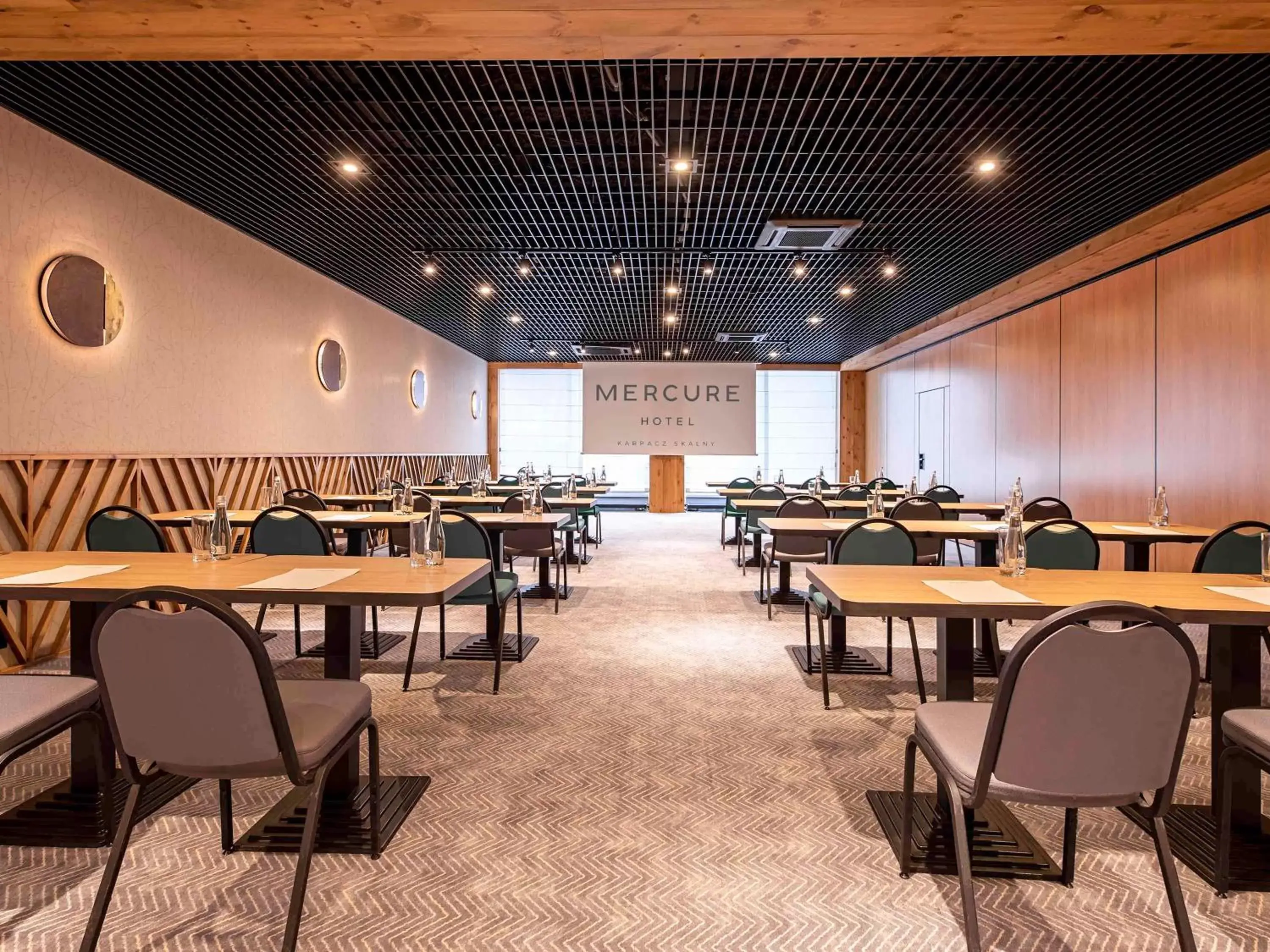 Meeting/conference room, Restaurant/Places to Eat in Mercure Karpacz Skalny