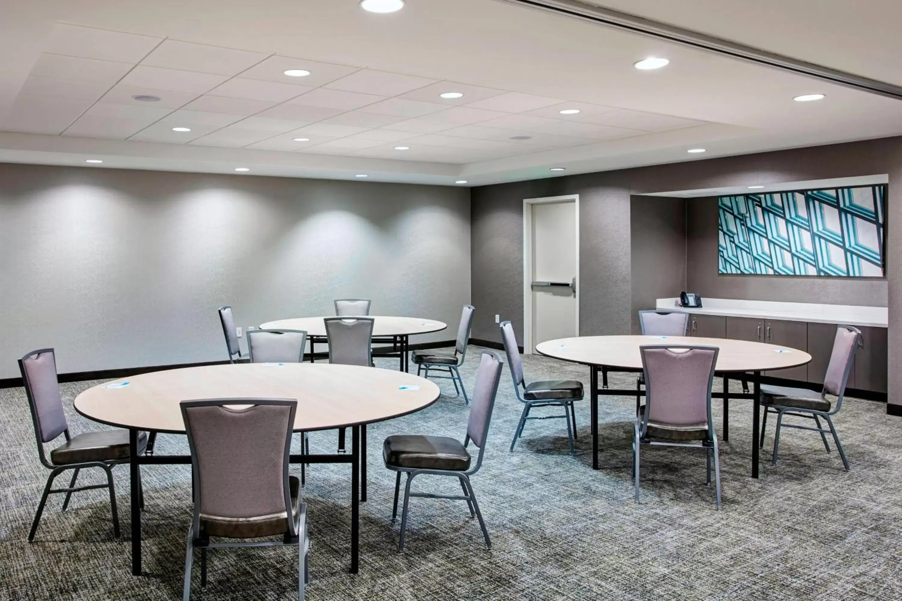 Meeting/conference room in SpringHill Suites by Marriott Milwaukee Downtown