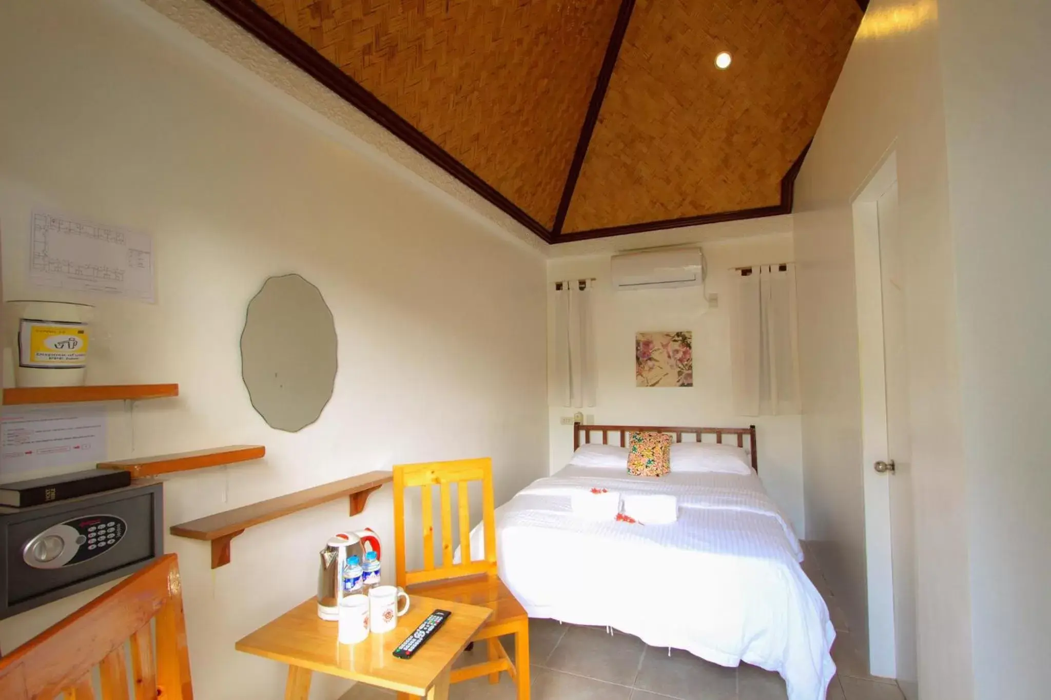 Bedroom in Sunz en Coron Resort