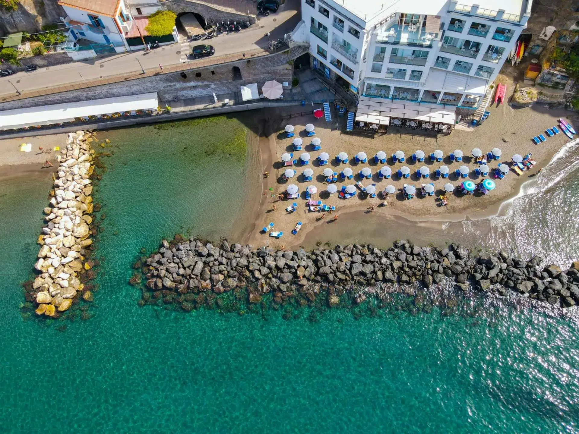 Property building, Bird's-eye View in Hotel Giosue' a mare