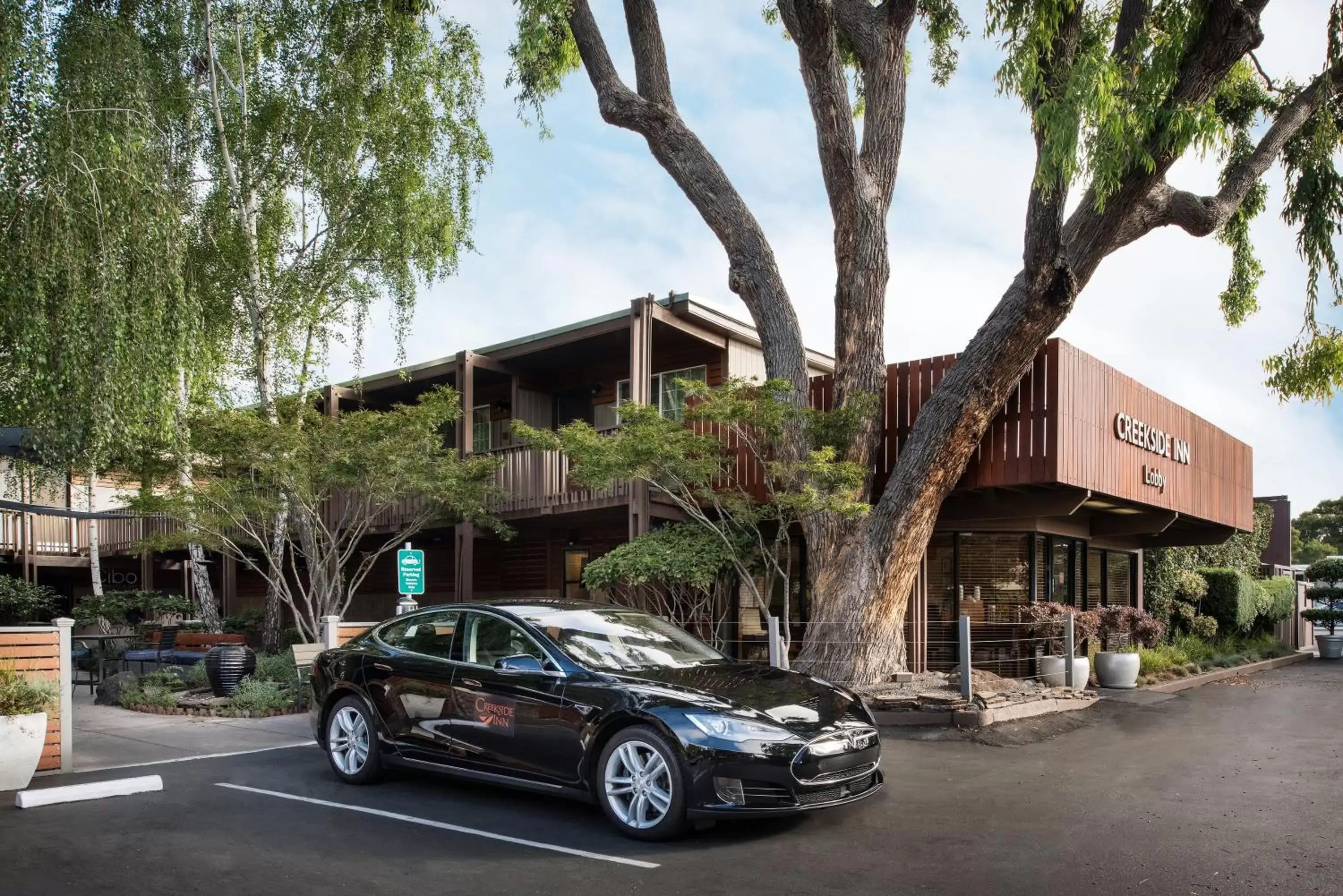 Property building in The Creekside Inn Property building in The Creekside Inn