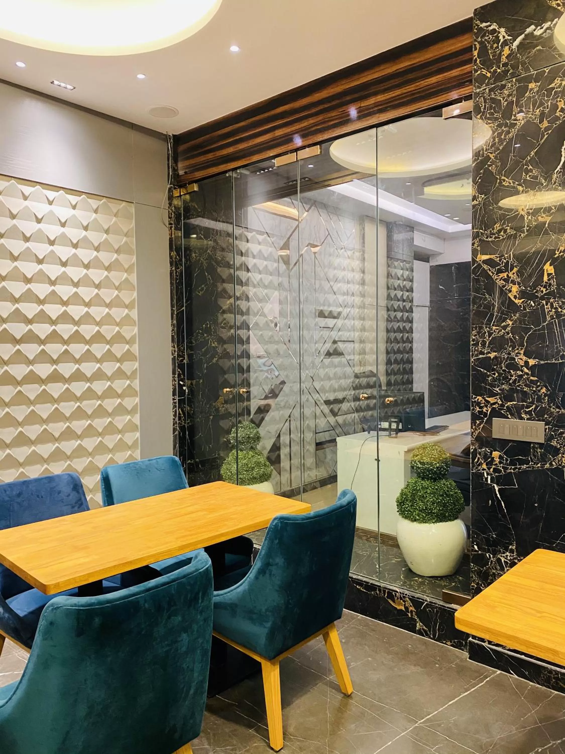 Dining area in THE SINGH EMPIRE,New Delhi City Centre