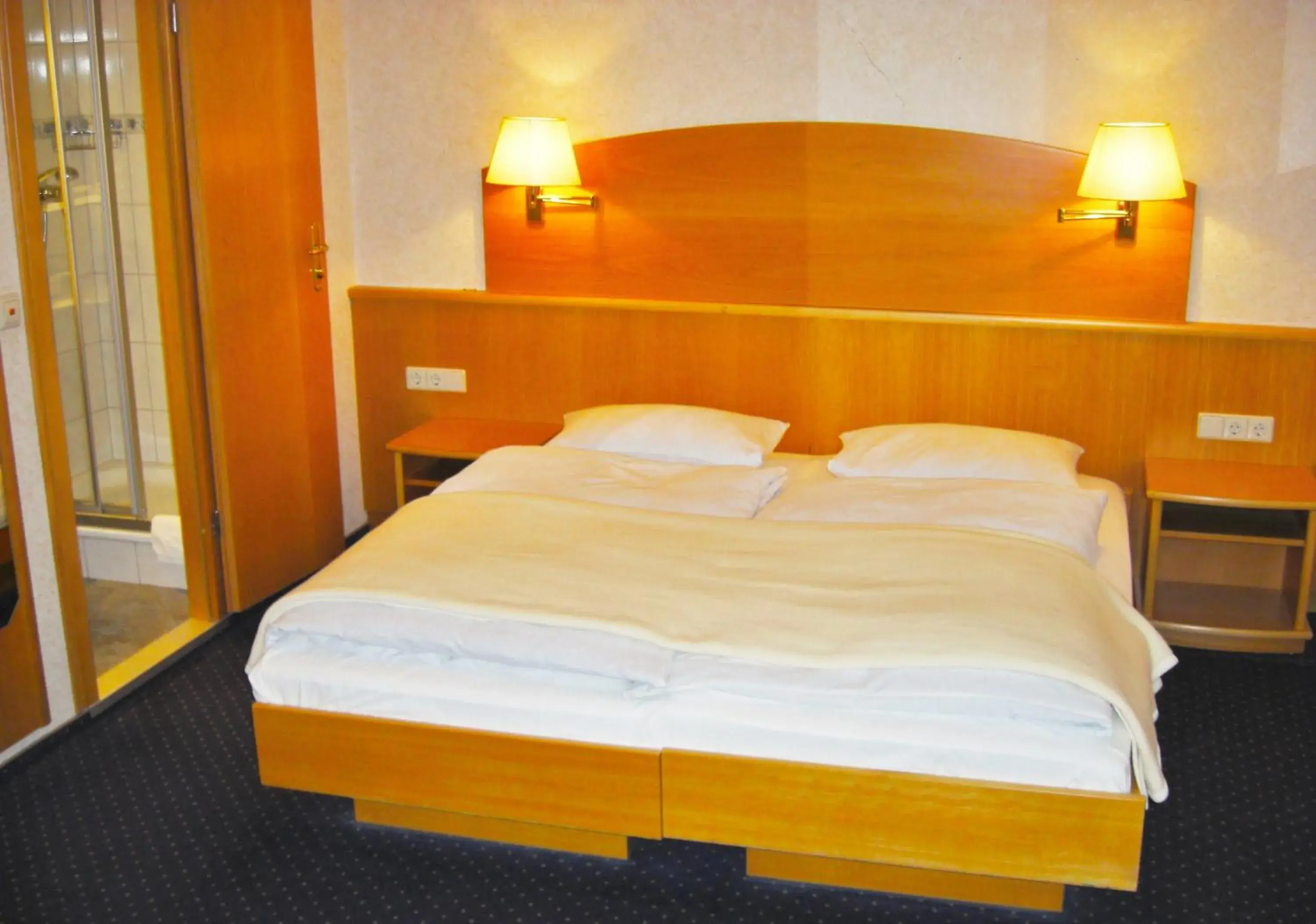 Photo of the whole room, Bed in Hotel Gasthof Kreuz