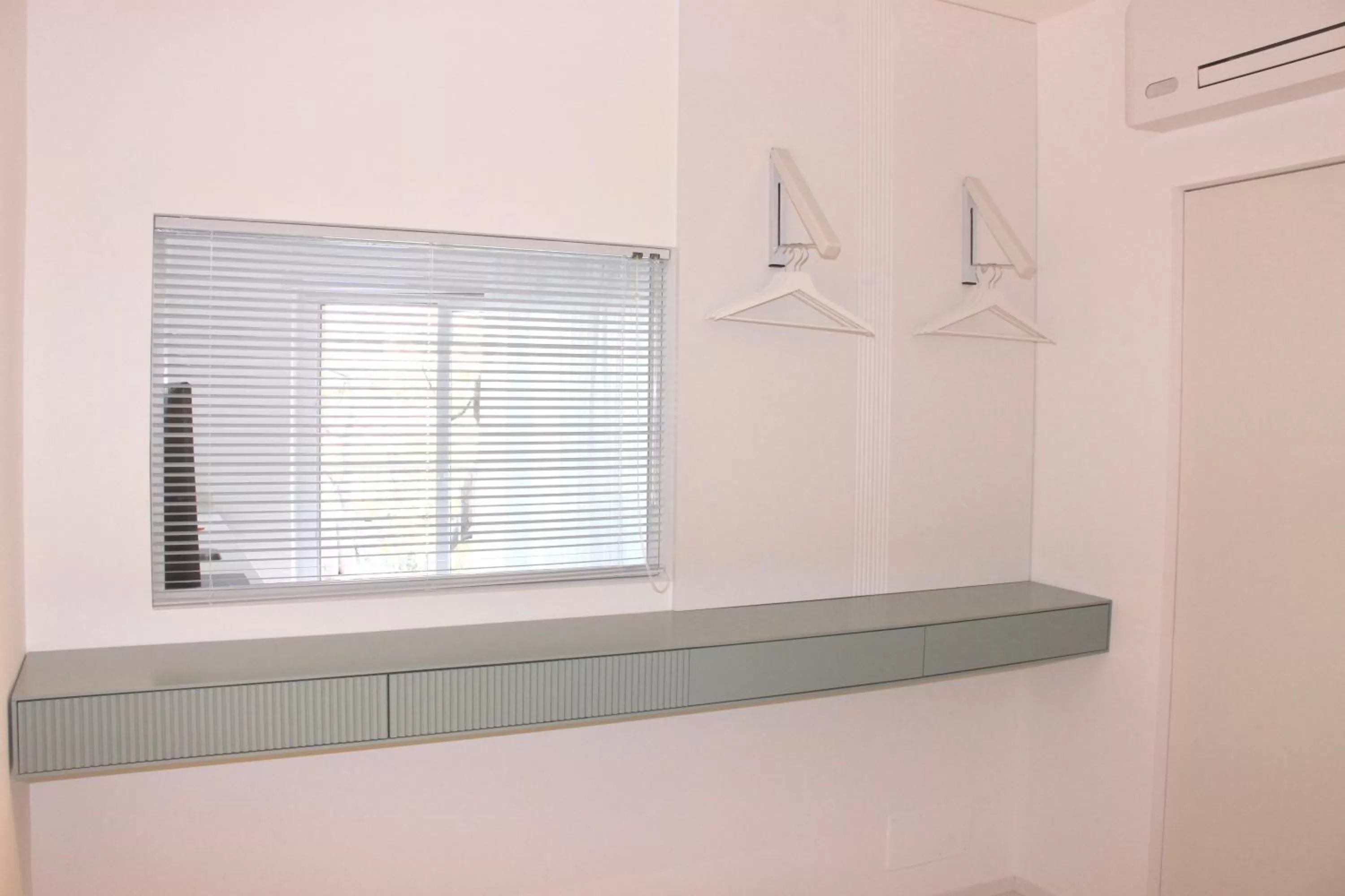 Photo of the whole room in S'O Suites Tropea