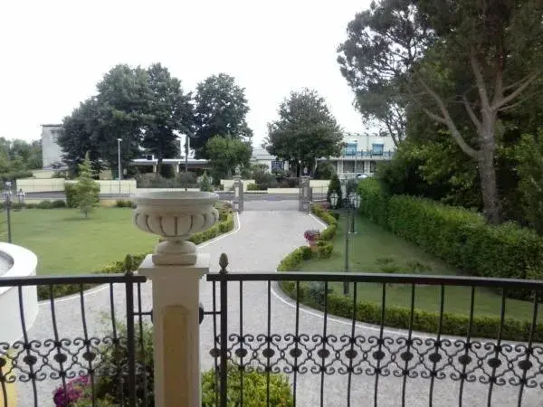 Balcony/Terrace in Hotel Lido - Beach and Palace