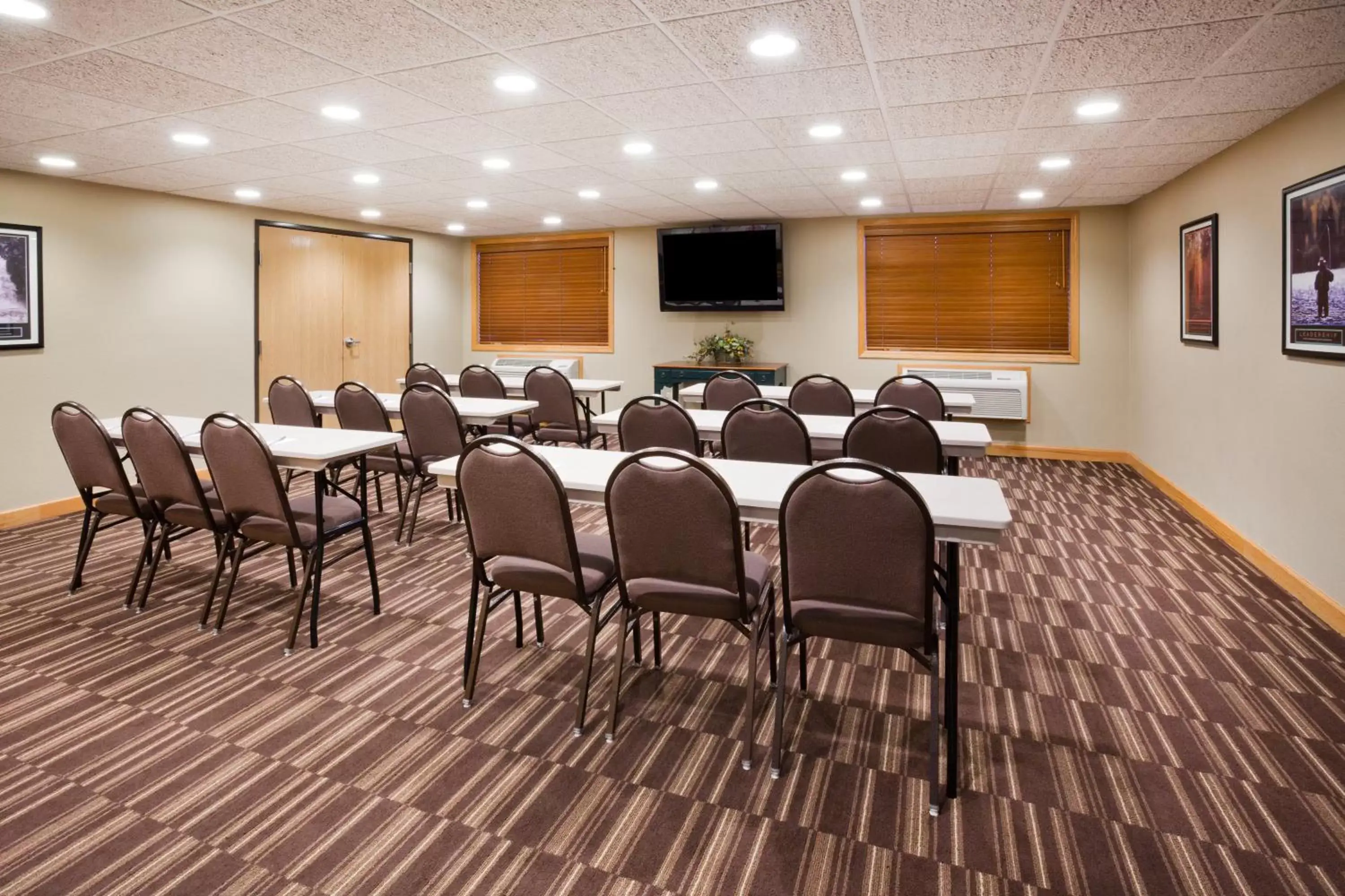 Meeting/conference room in AmericInn by Wyndham Sartell