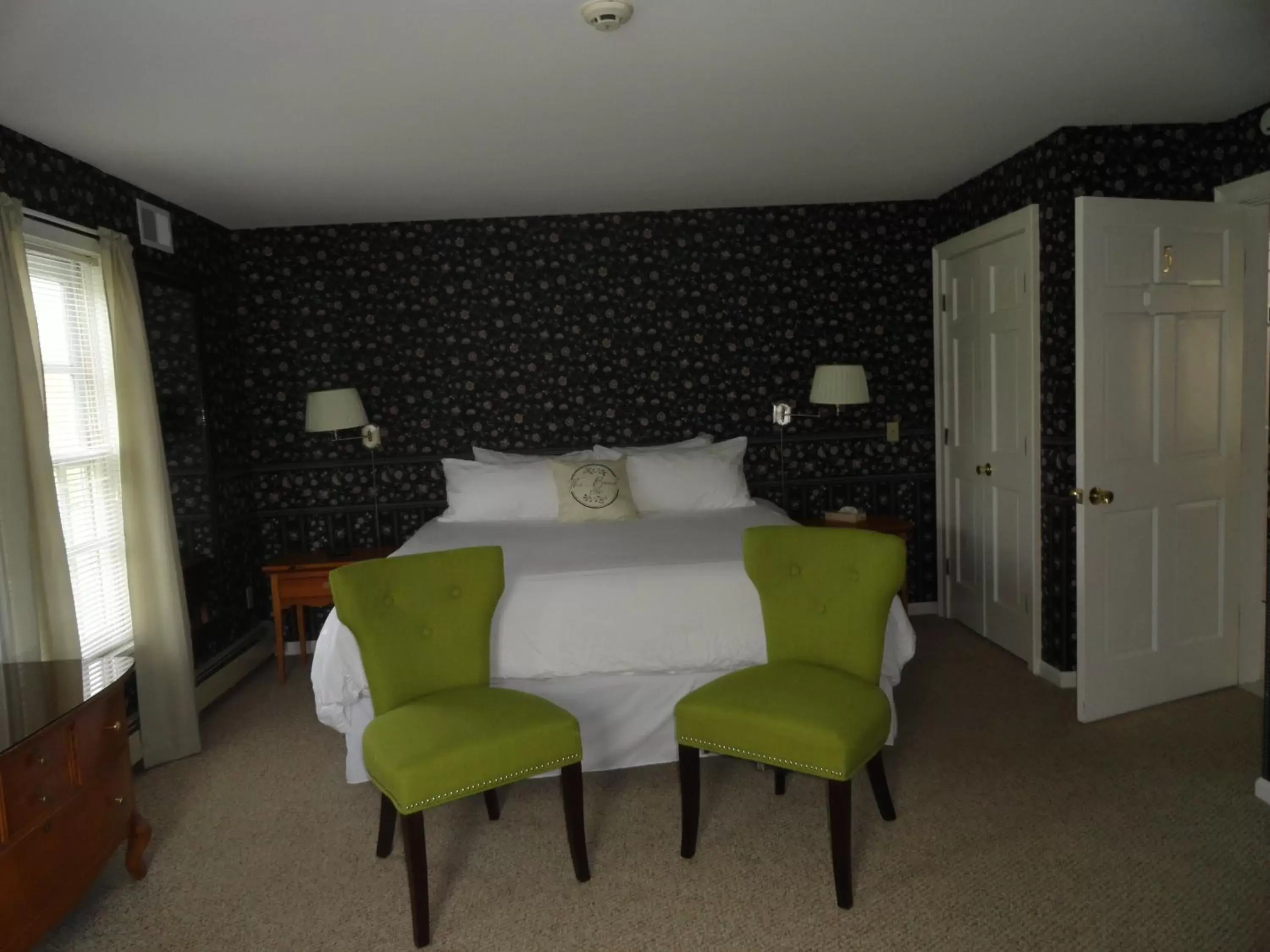 King Bed - Room 5  in The Bond 1786 Inn