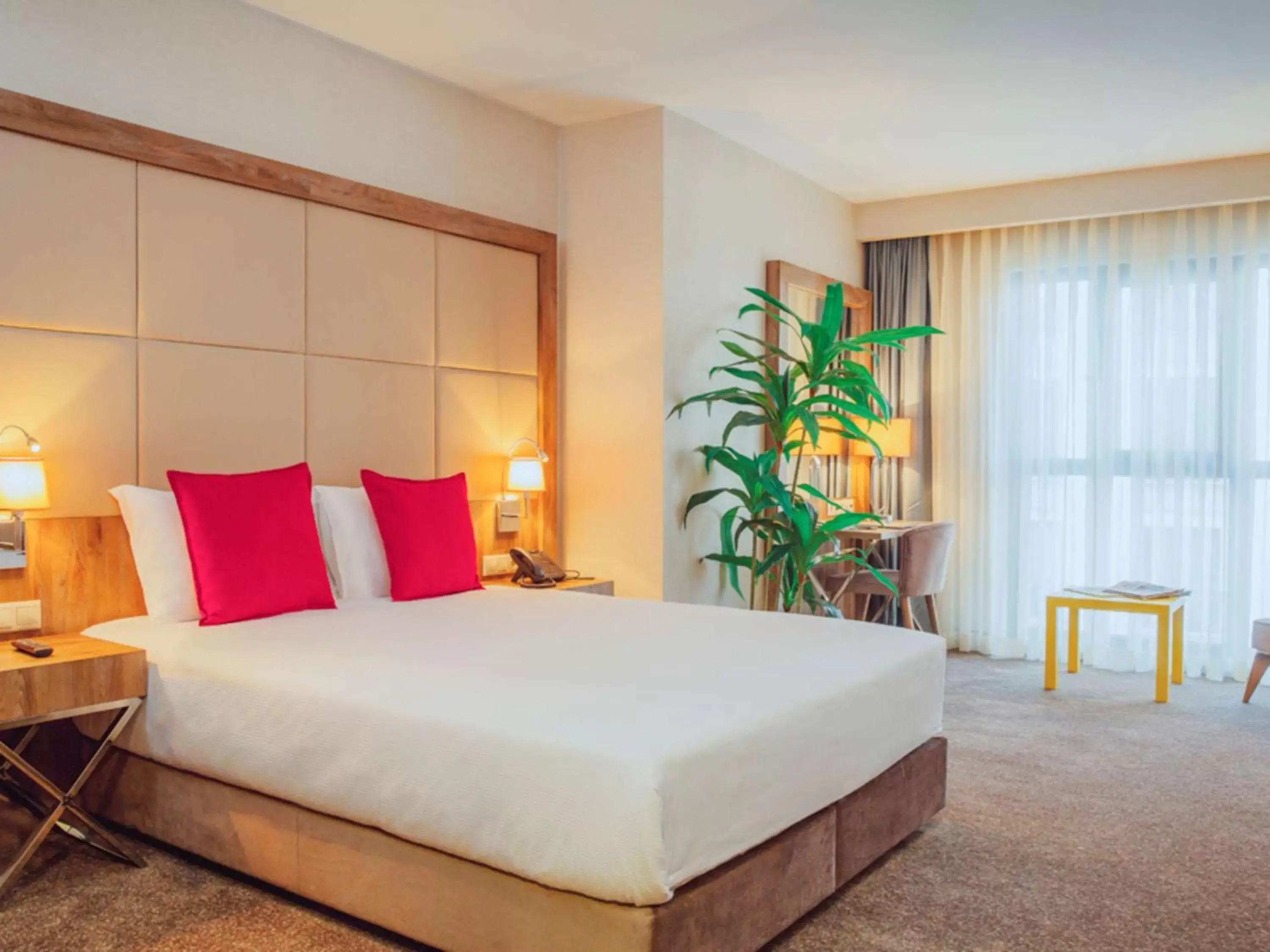 Property building, Bed in ibis Styles Istanbul Bomonti