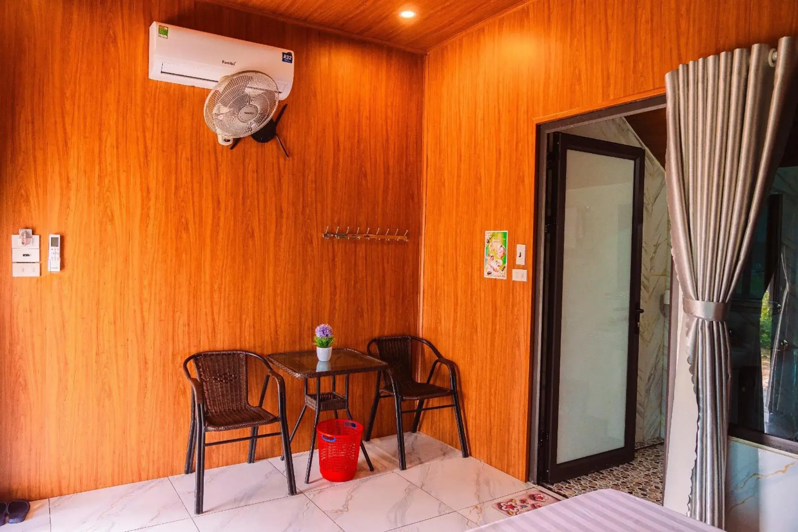 air conditioner, Dining Area in Tam Coc Cat Luong Homestay