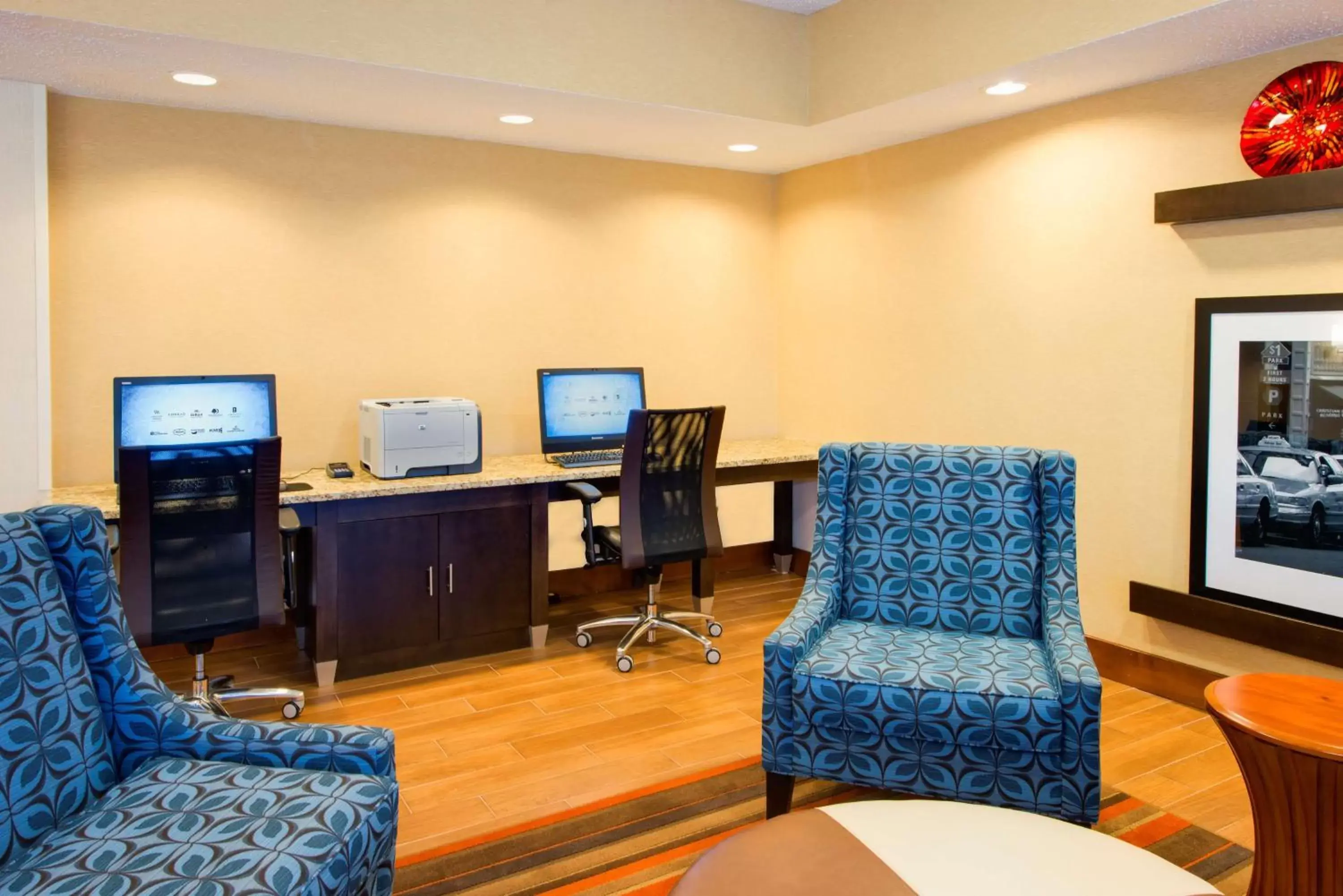 Business facilities in Hampton Inn Spartanburg Hotel