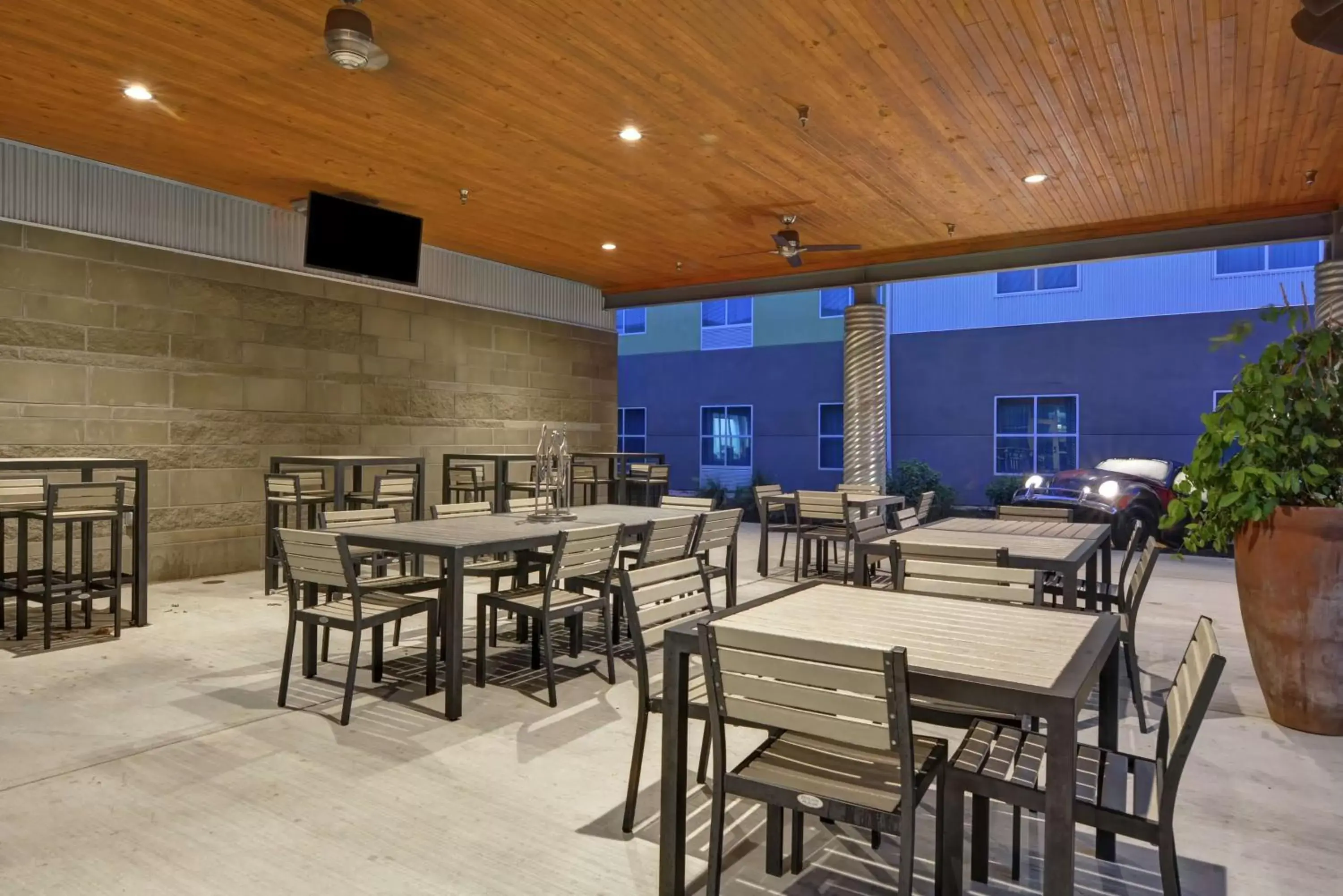 Property building, Restaurant/Places to Eat in Homewood Suites TechRidge Parmer @ I-35