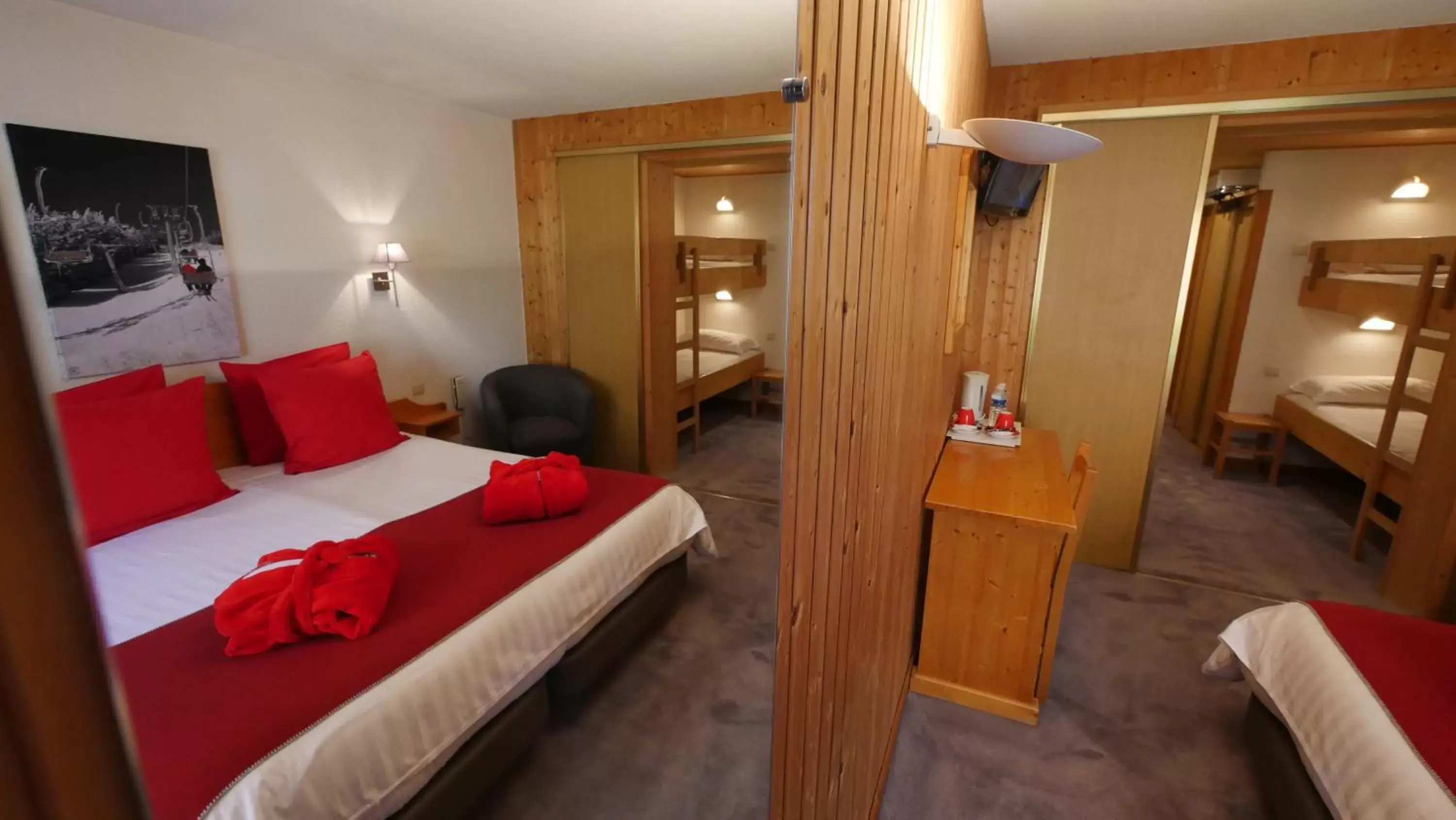 Photo of the whole room, Bed in Hotel Bel'alpe