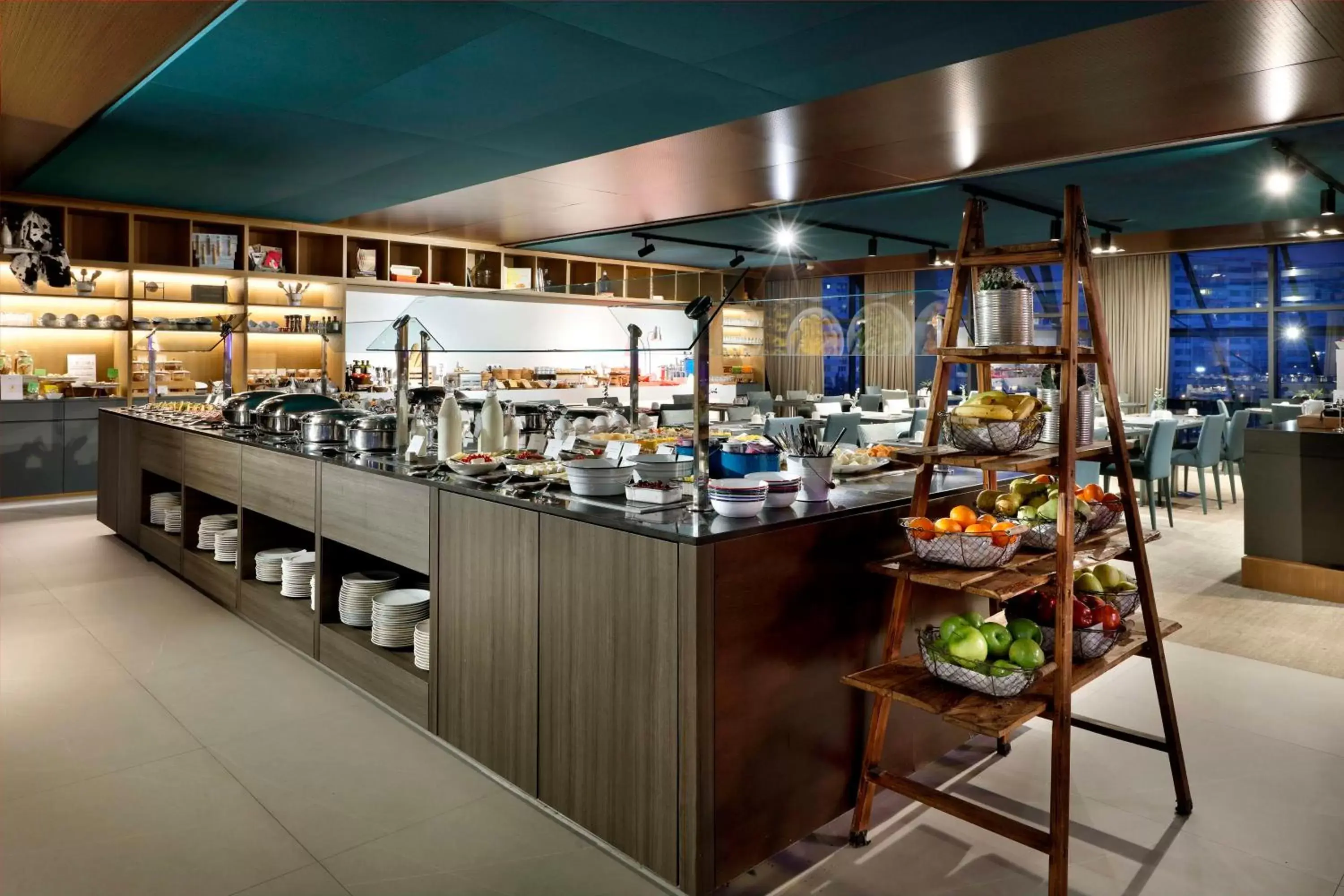 Restaurant/places to eat in Hyatt Regency Barcelona Tower Restaurant/places to eat in Hyatt Regency Barcelona Tower