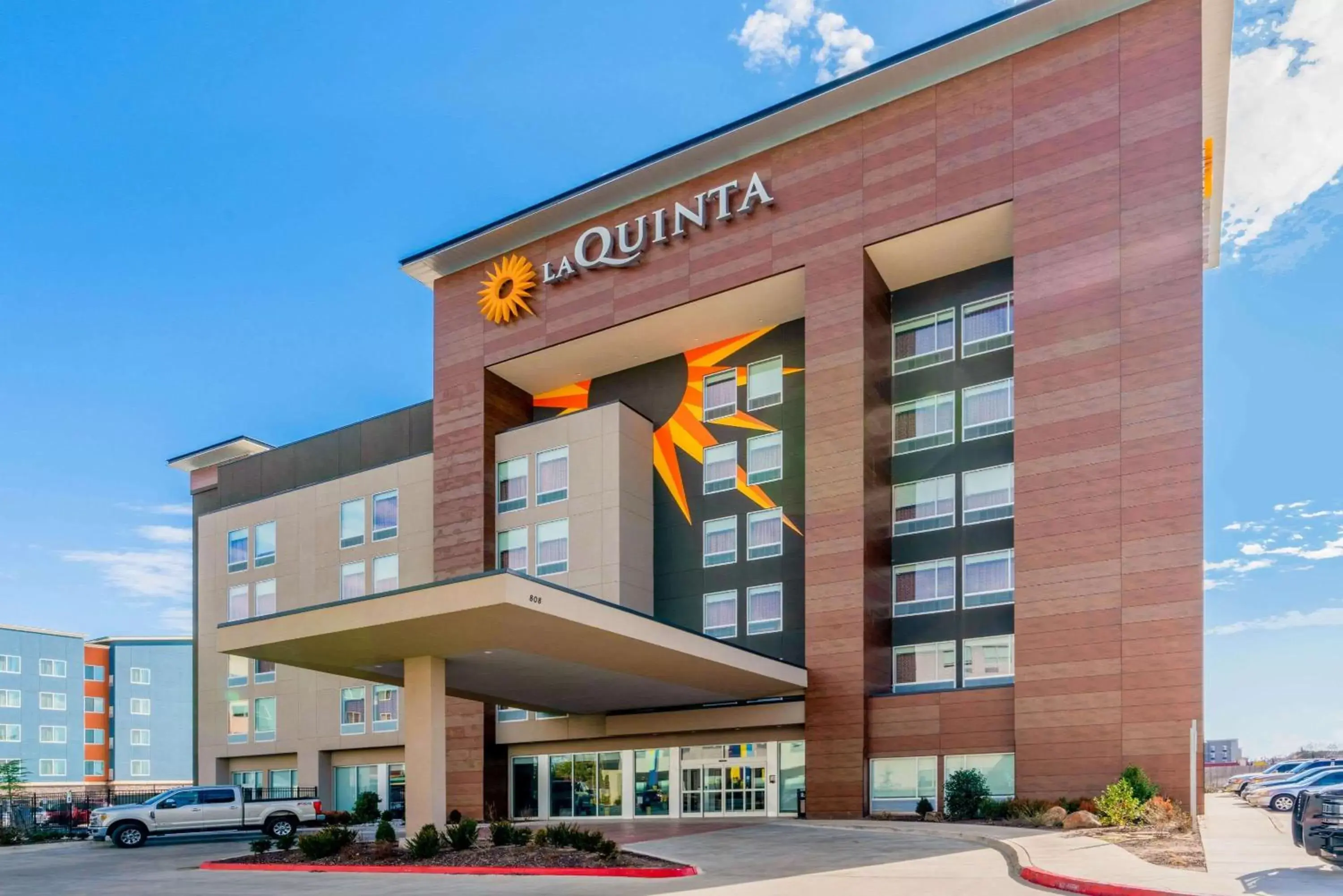 Property Building in La Quinta by Wyndham Oklahoma City Airport