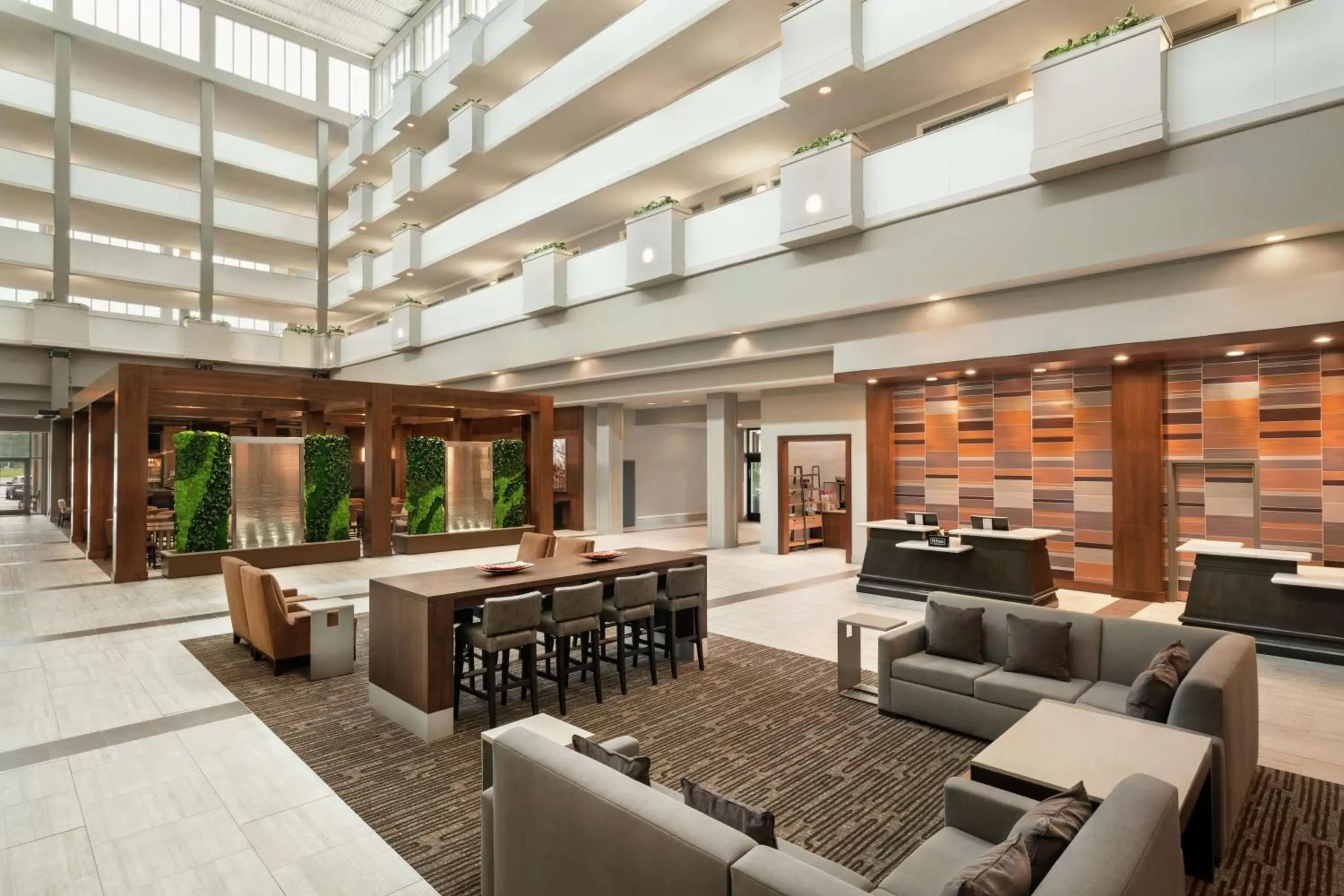 Lobby or reception in Embassy Suites Brunswick