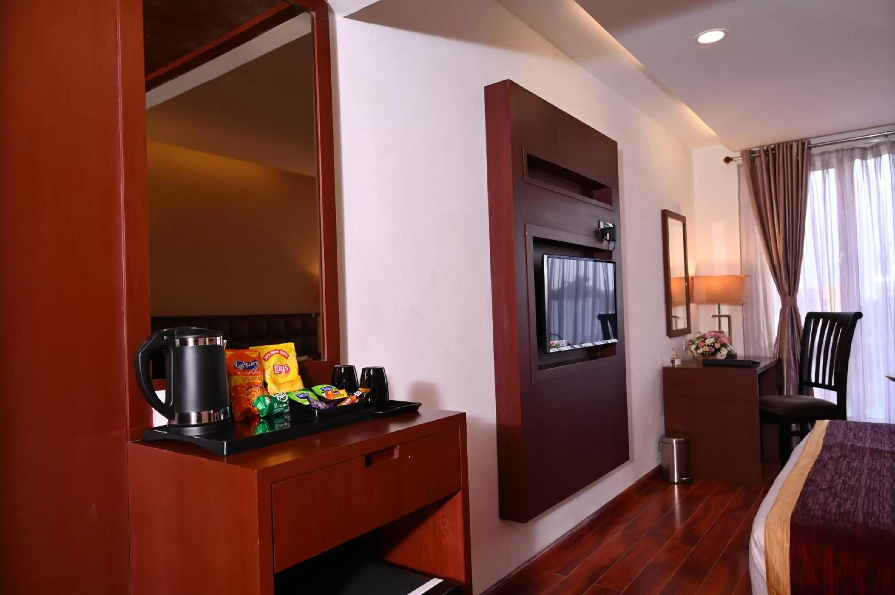 TV and multimedia in Raaj Bhaavan Clarks Inn Chennai