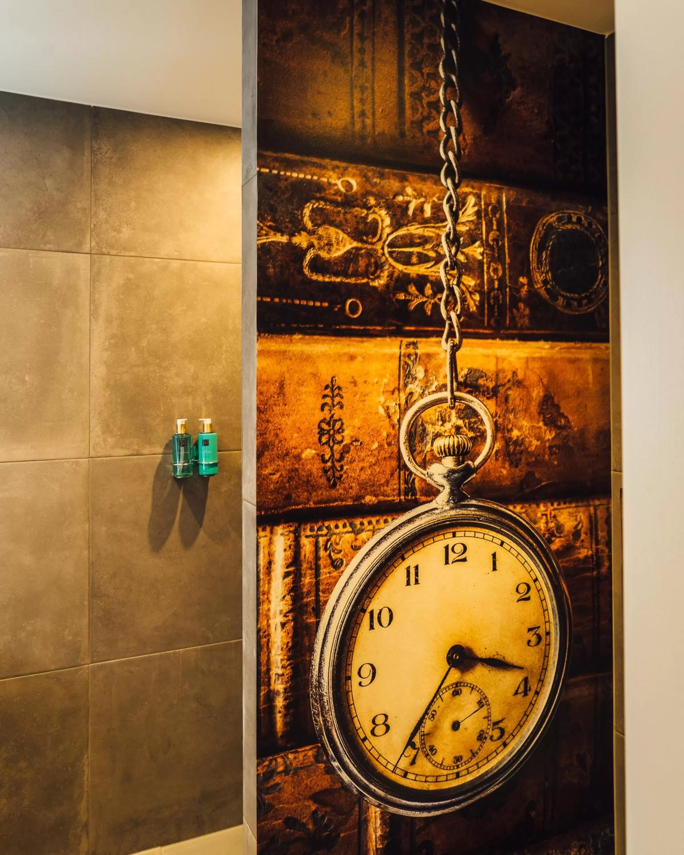 Bathroom in Oldschool Hotel