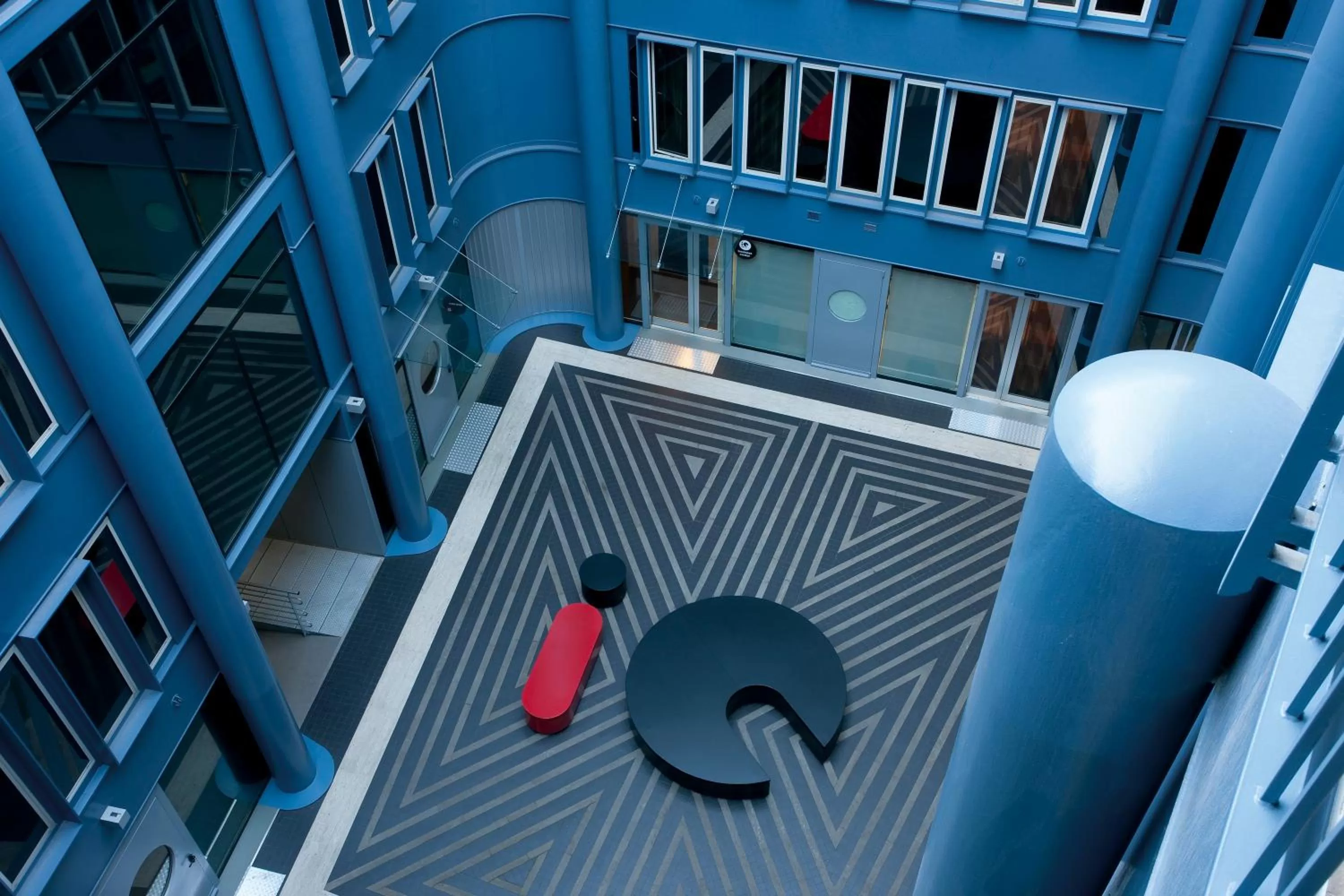 Area and facilities in iQ Hotel Roma