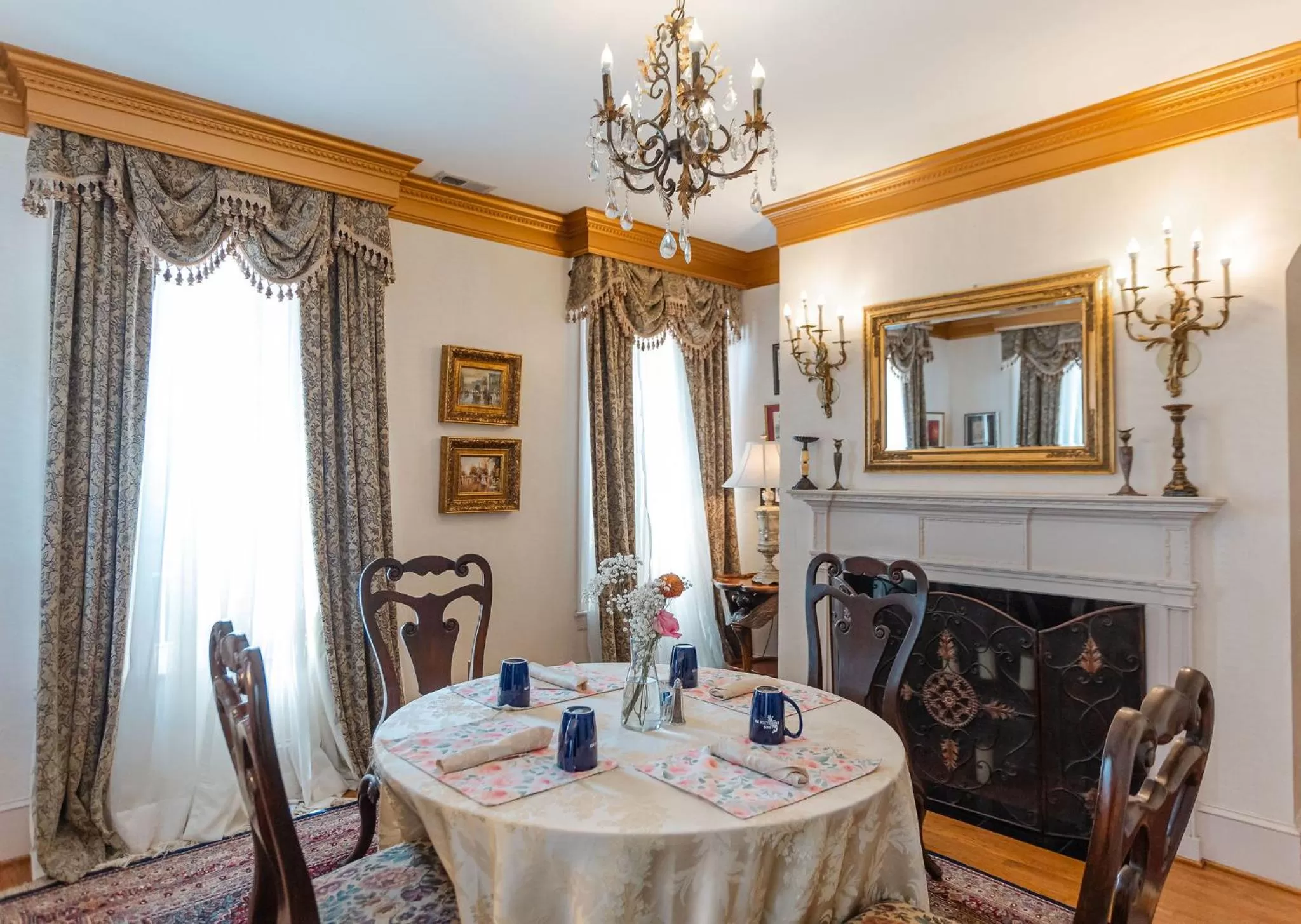 Restaurant/Places to Eat in 1840s Carrollton Inn