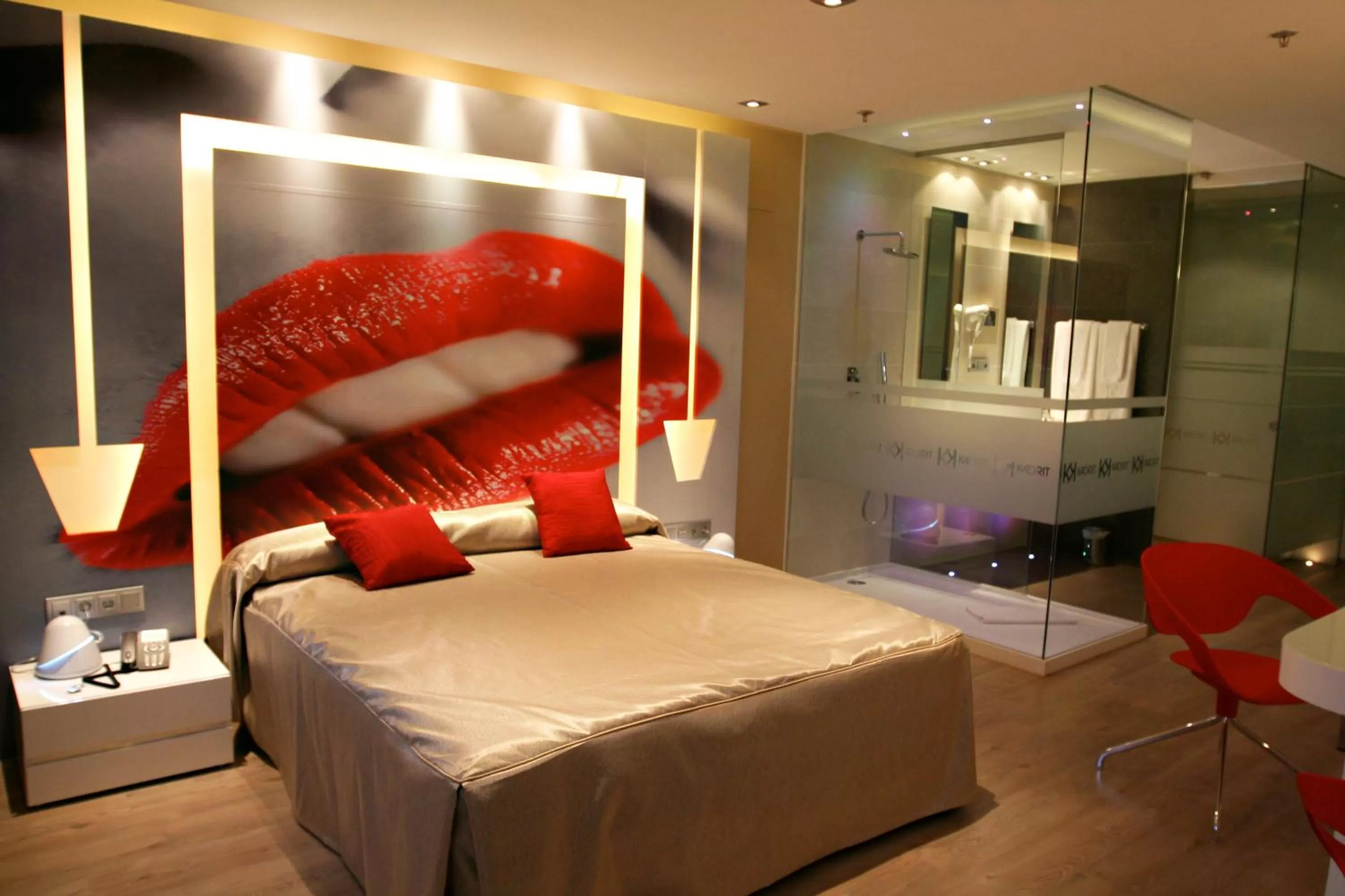 Photo of the whole room, Bed in Kadrit Hotel