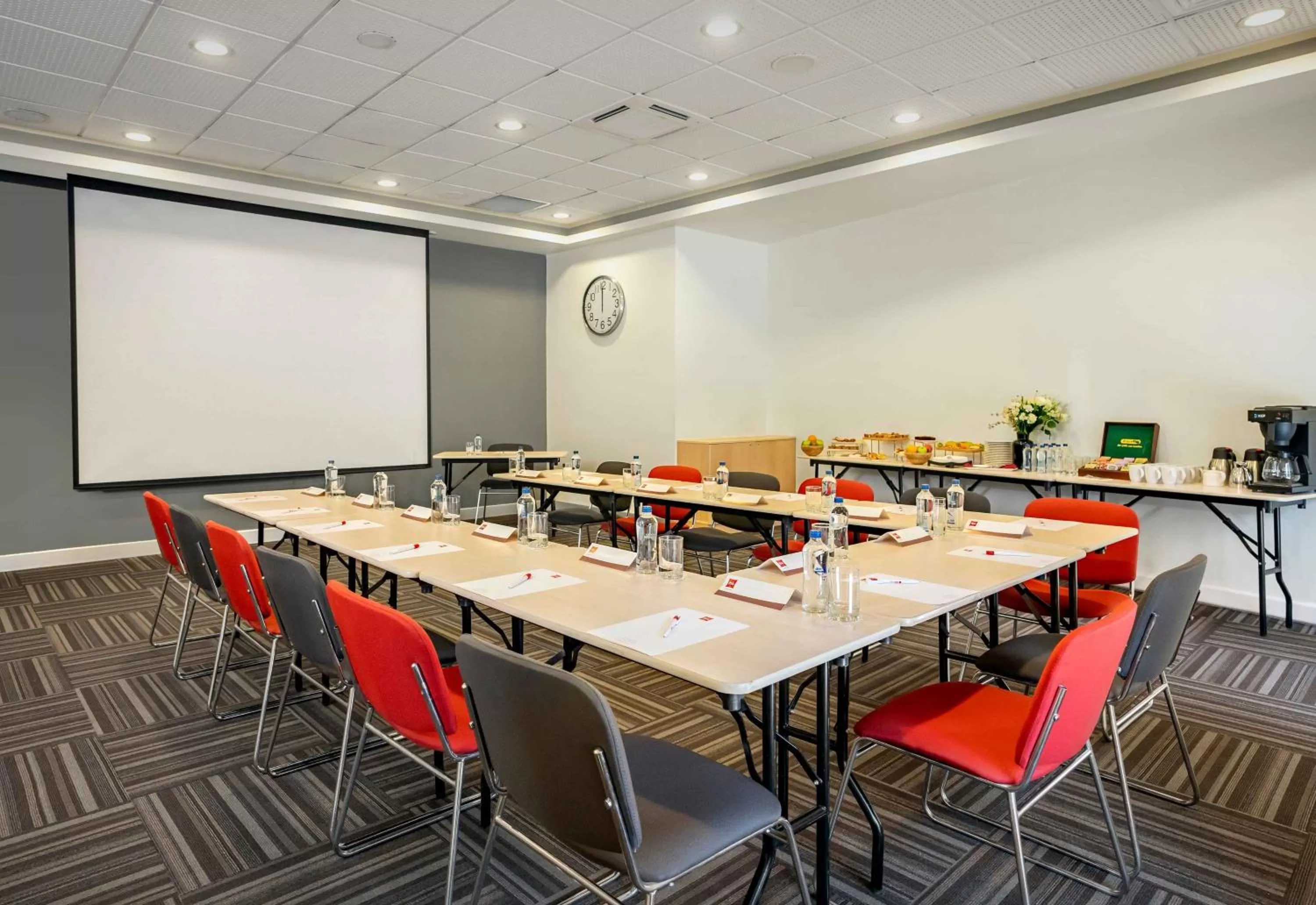 Meeting/conference room in Ibis Izmir Alsancak