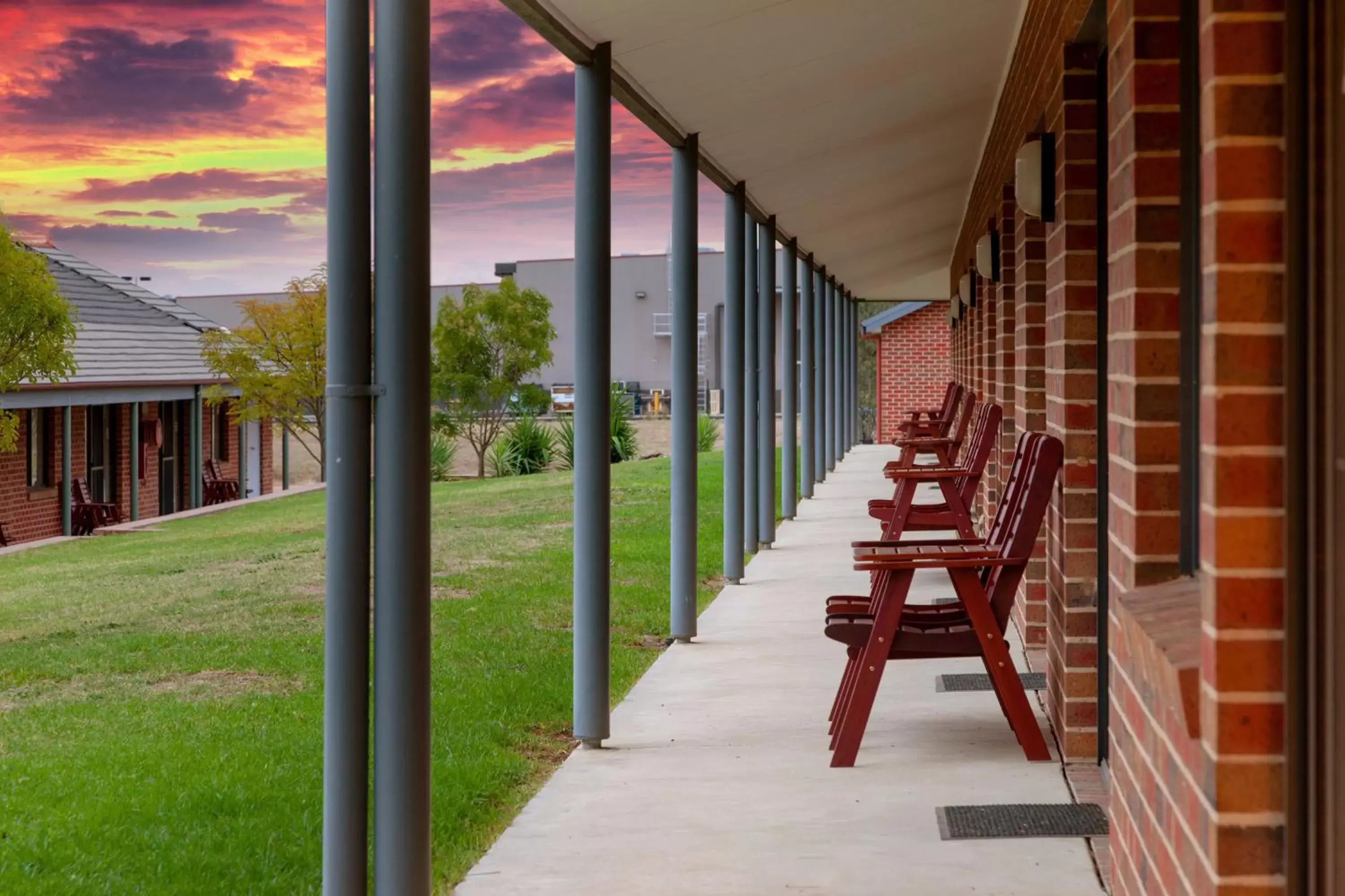 Patio in Blazing Stump Motel & Suites