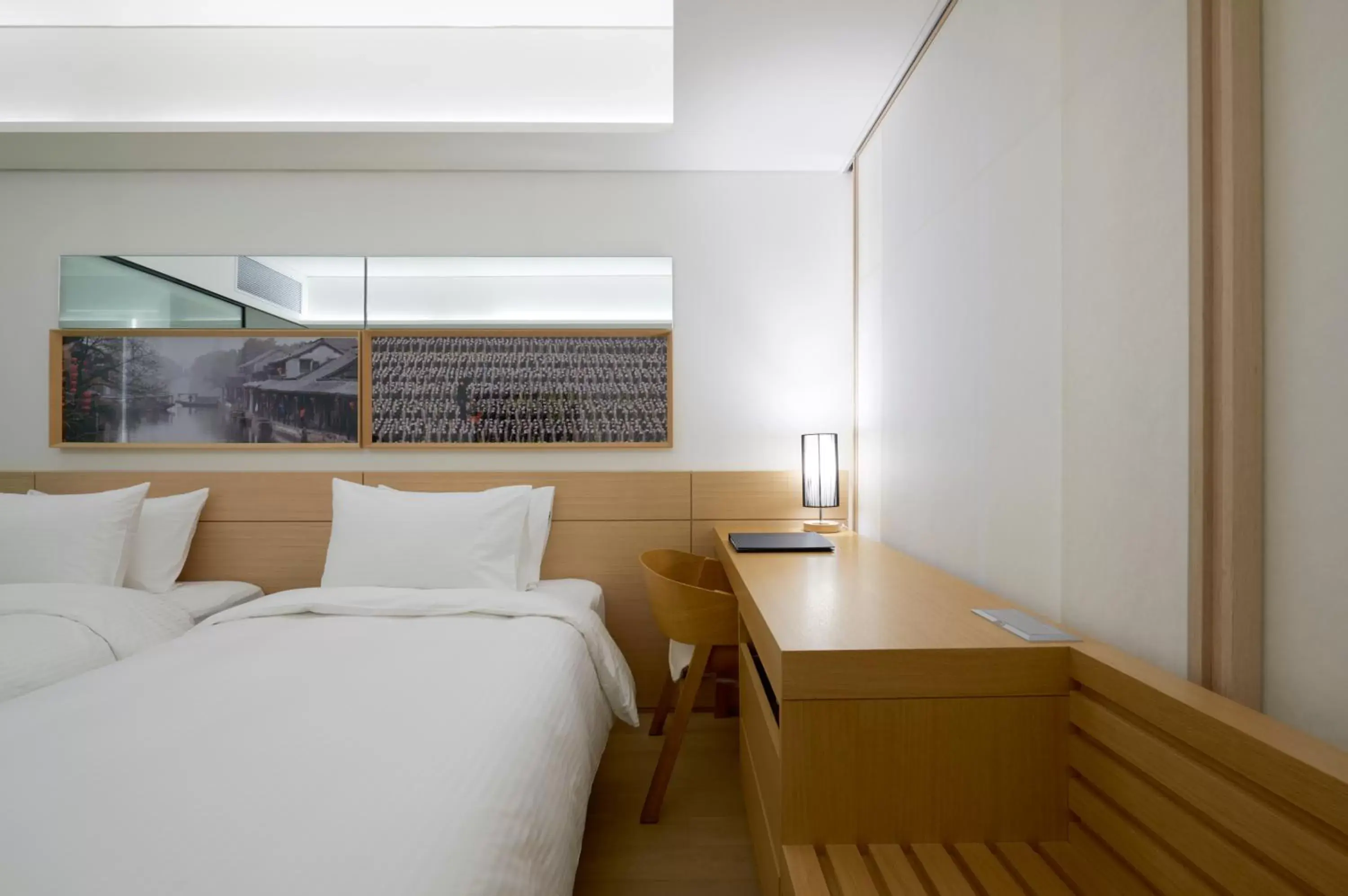 Bedroom, Bed in Sotetsu Hotels The Splaisir Seoul Myeongdong