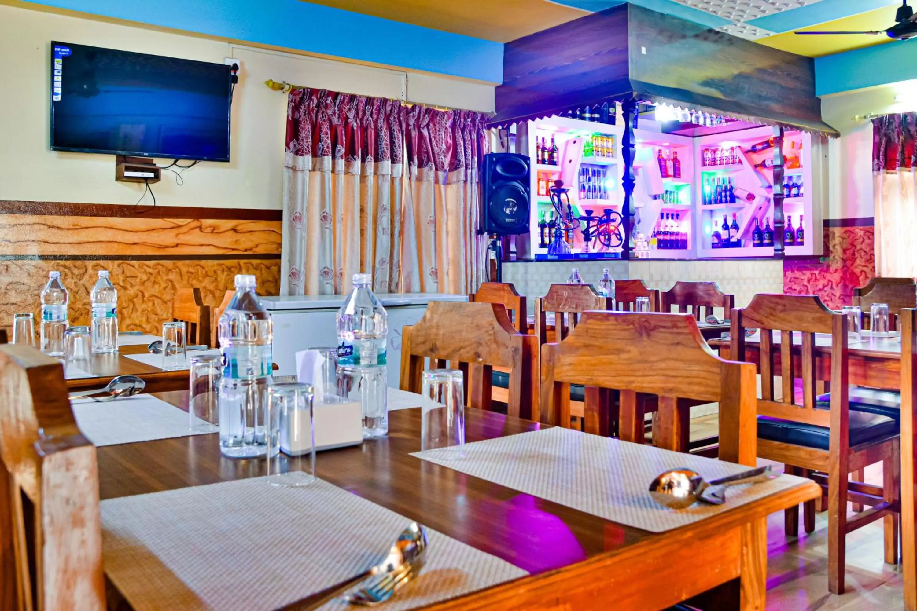 Restaurant/places to eat in Hotel Middle Point Pvt Ltd