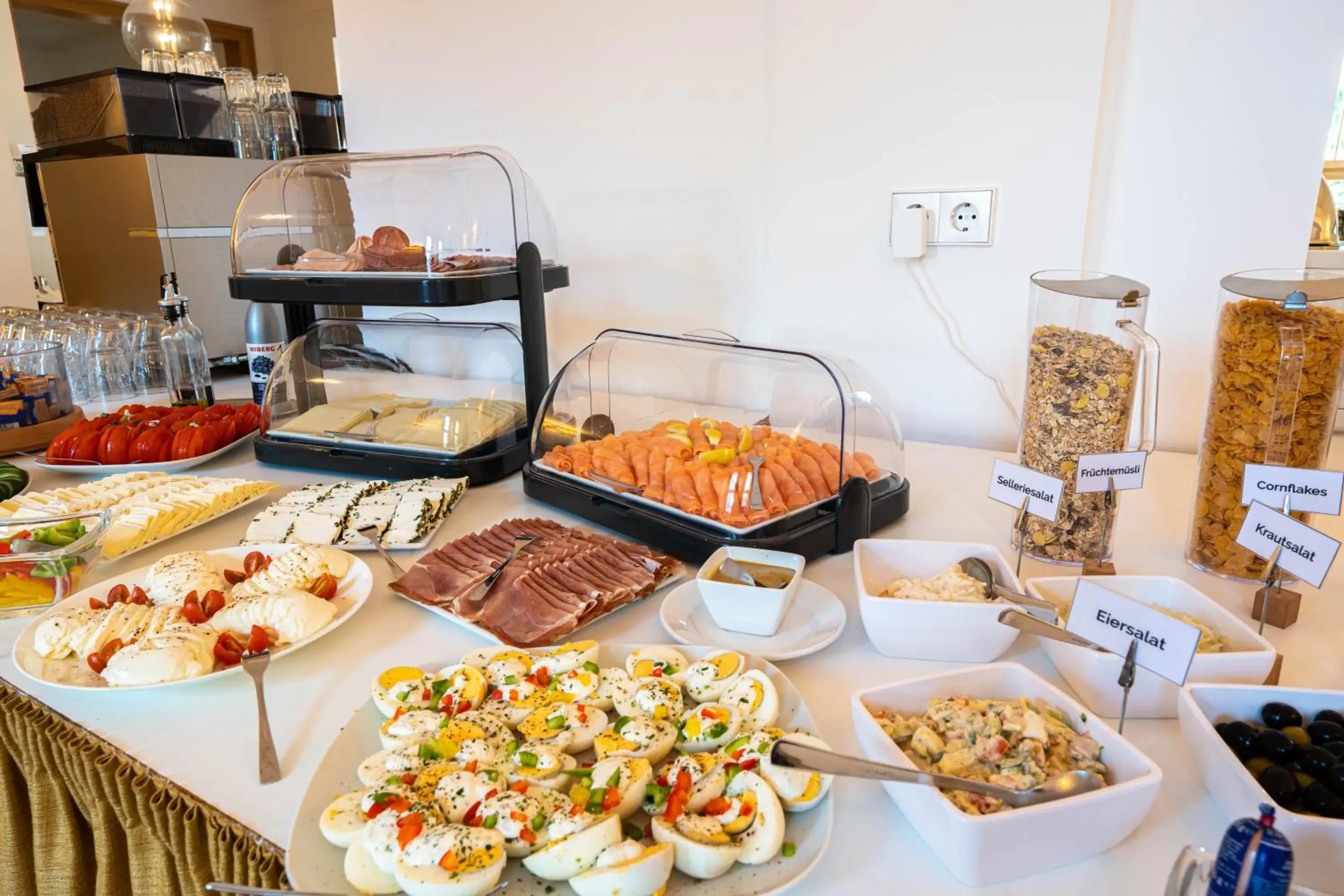 Buffet breakfast, Food in Logierhaus Austernfischer