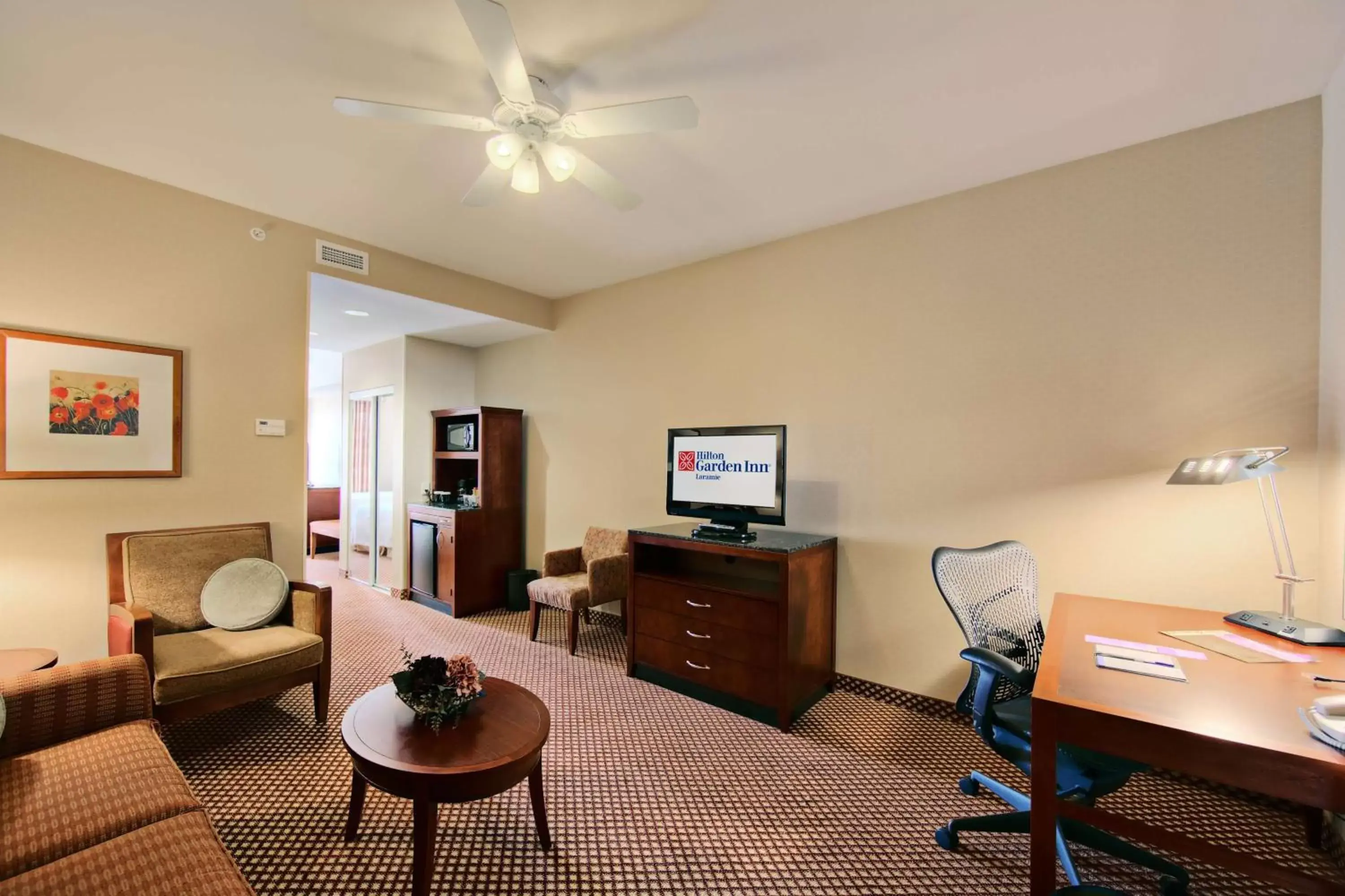 Living room, Seating Area in Hilton Garden Inn Laramie