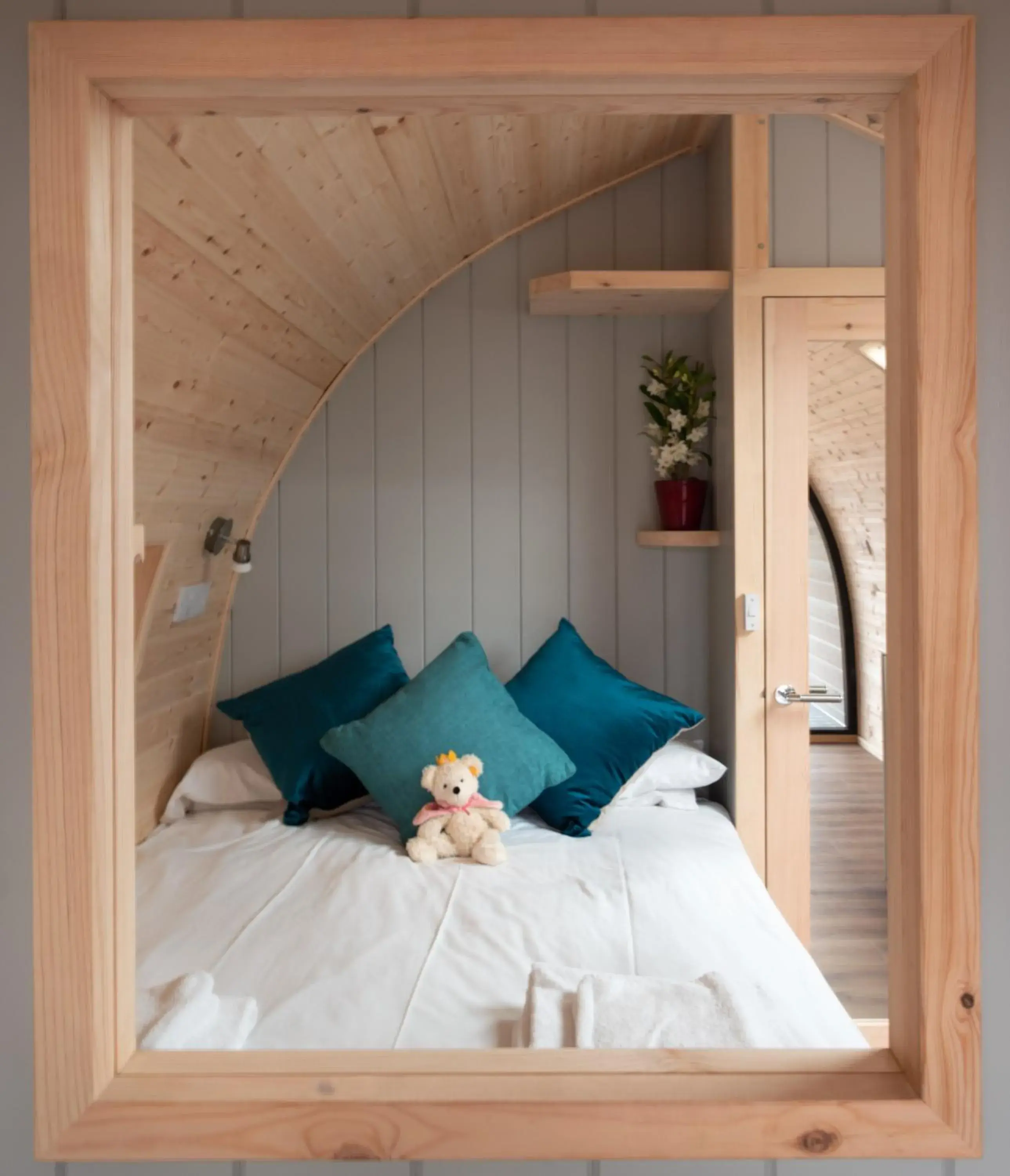 Bedroom, Bed in Callander Hostel