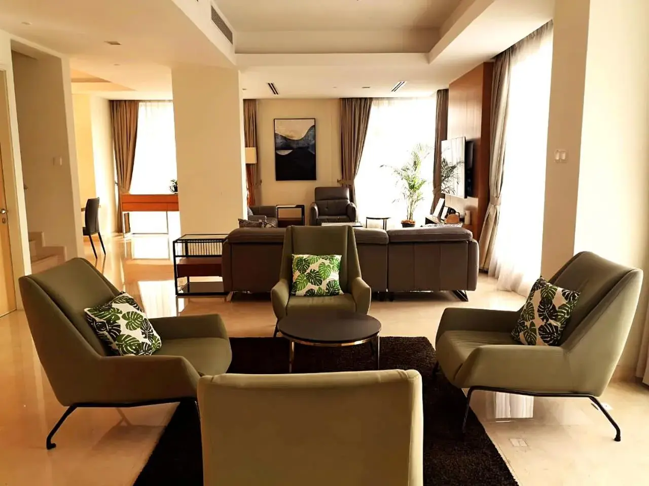 Seating Area in Cormar Suites