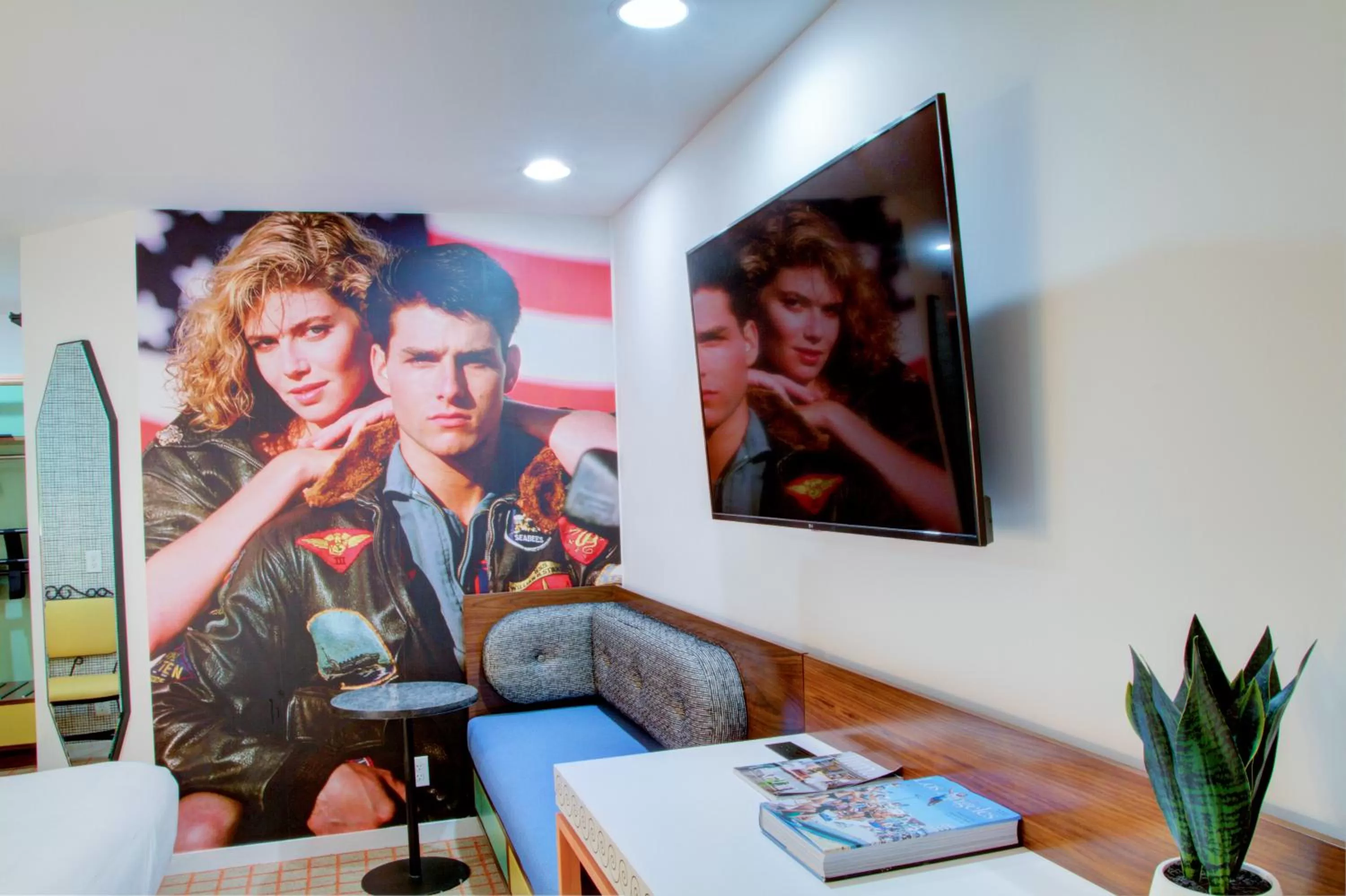 Communal lounge/ TV room in The Hollywood Franklin Hotel near Universal Studios