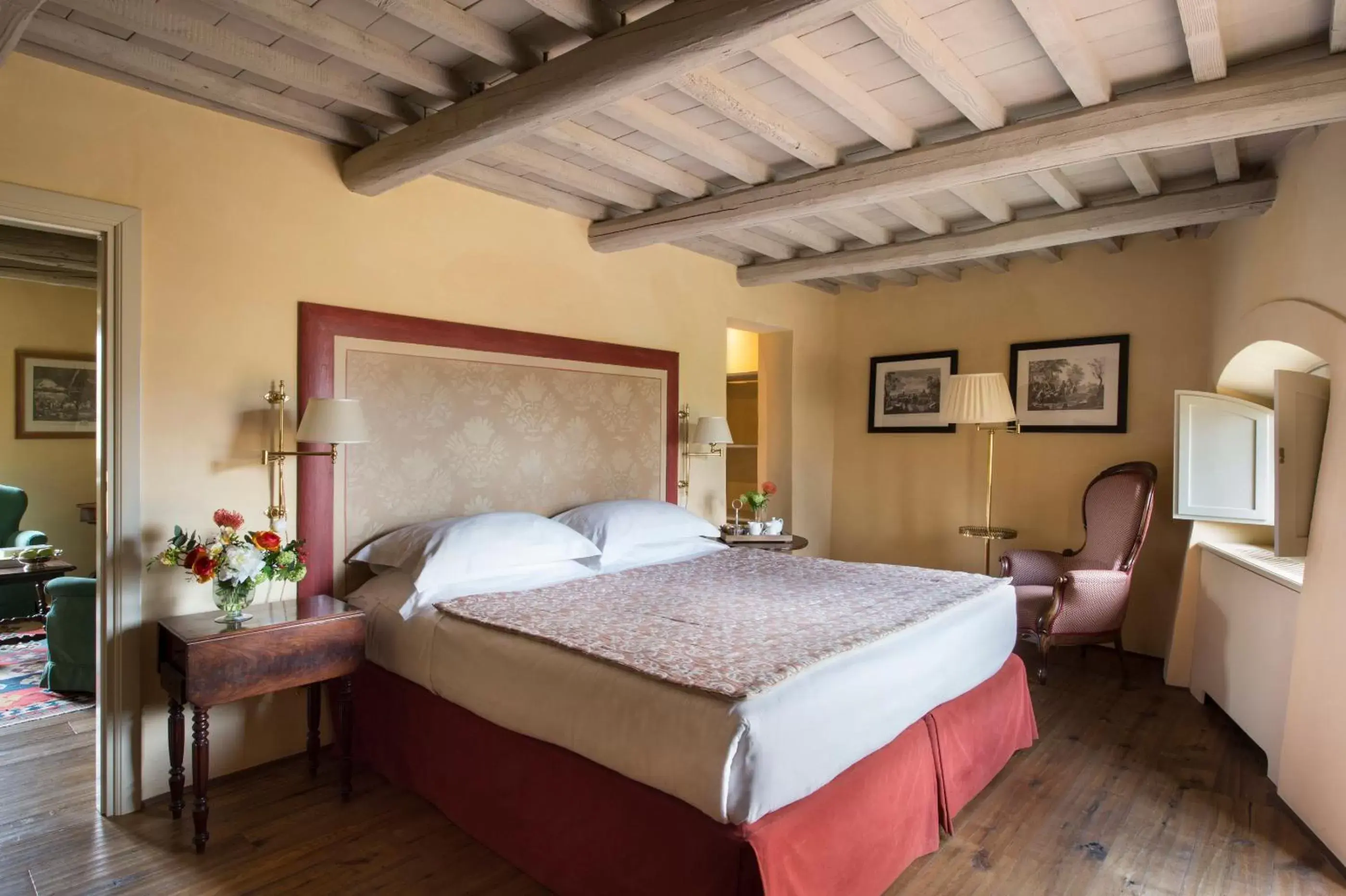Bed in Il Borro Relais & Châteaux