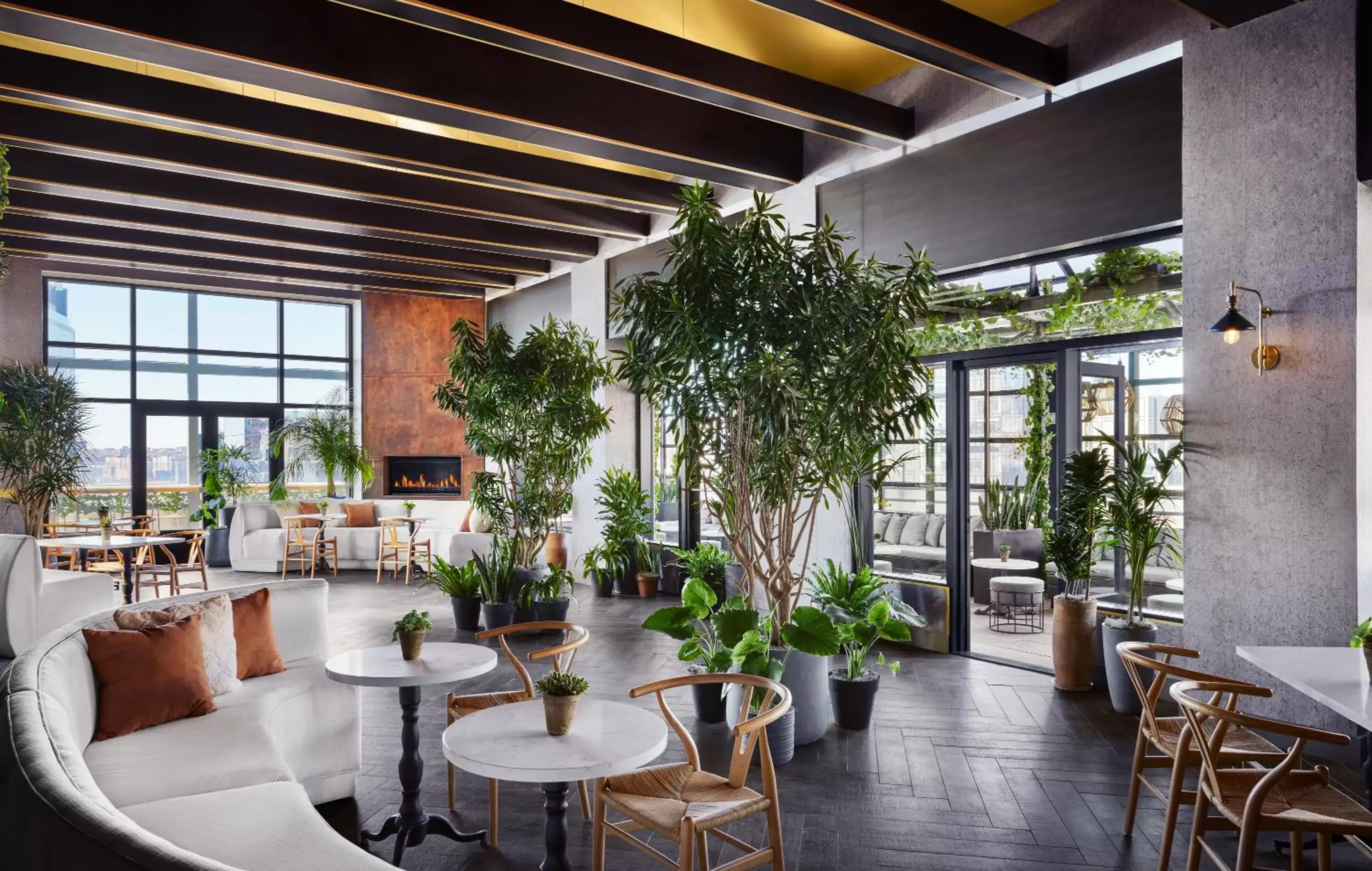 Lounge or bar, Restaurant/Places to Eat in Gansevoort Meatpacking