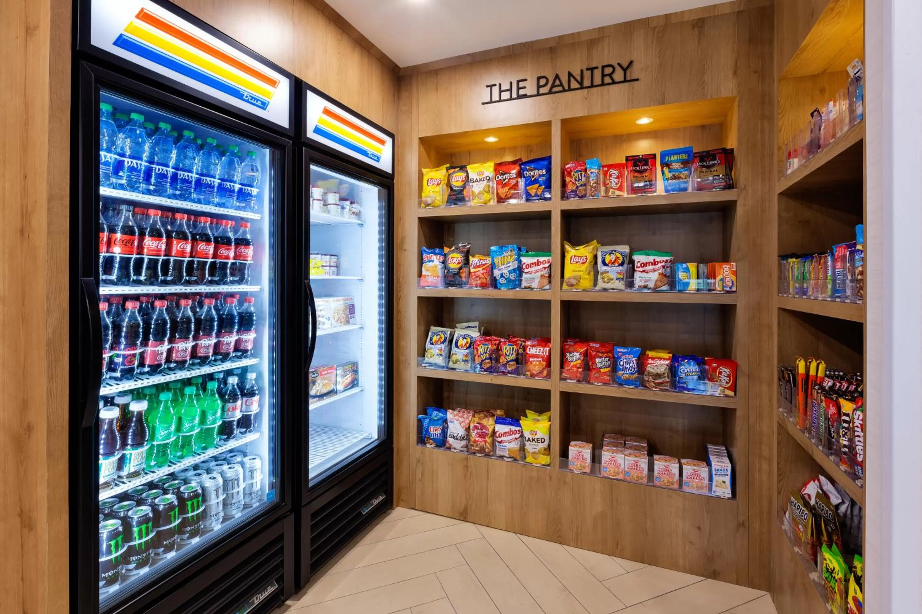 Supermarket/grocery shop in Staybridge Suites Pittsburgh Airport by IHG