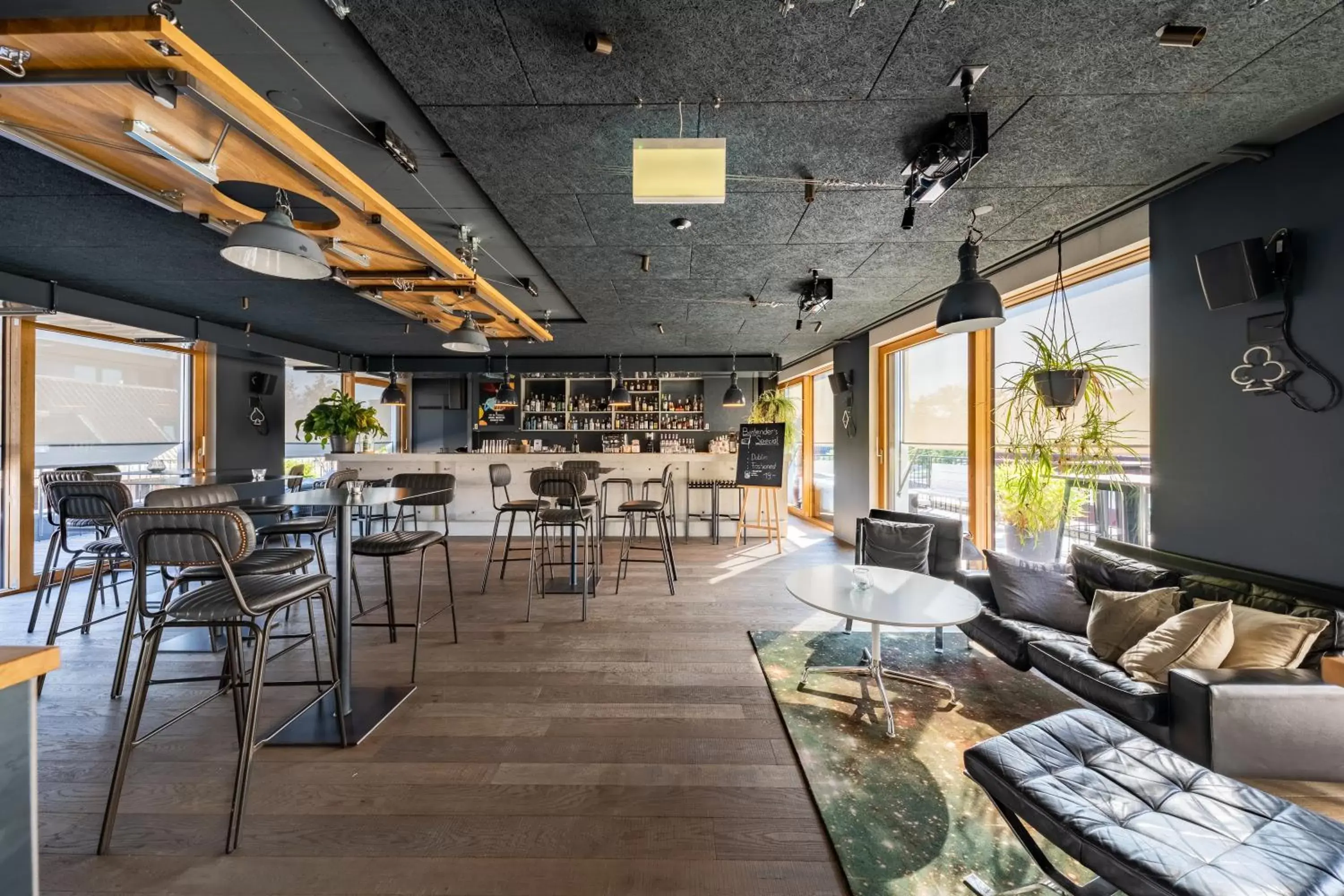 Restaurant/places to eat, Lounge/Bar in ART HOUSE Basel - Member of Design Hotels