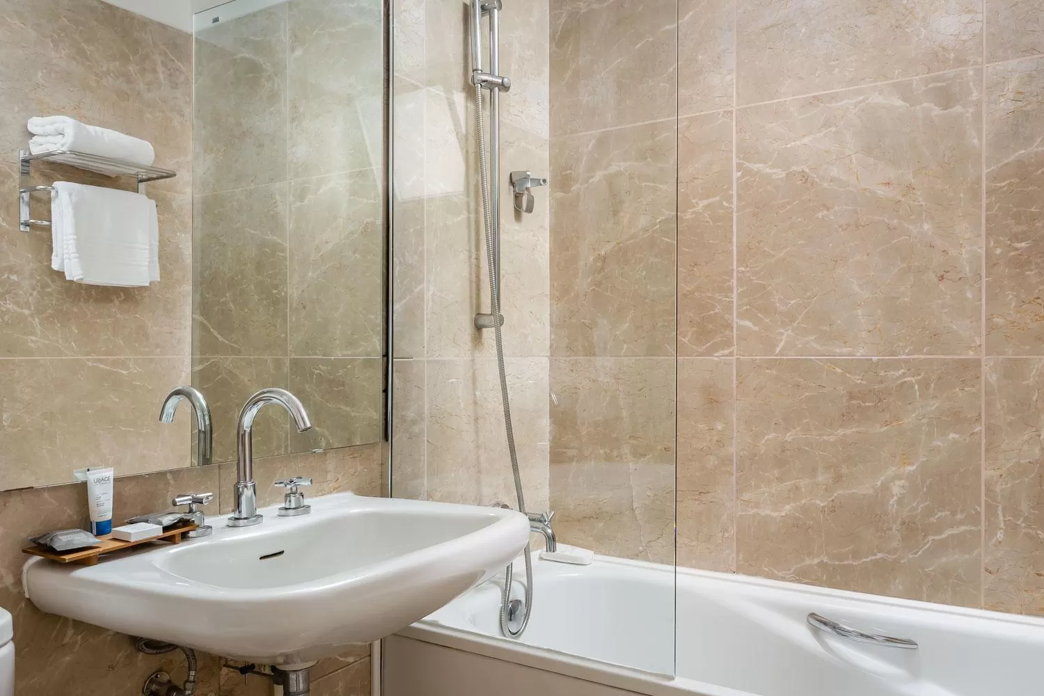 Bathroom in Hotel Florida