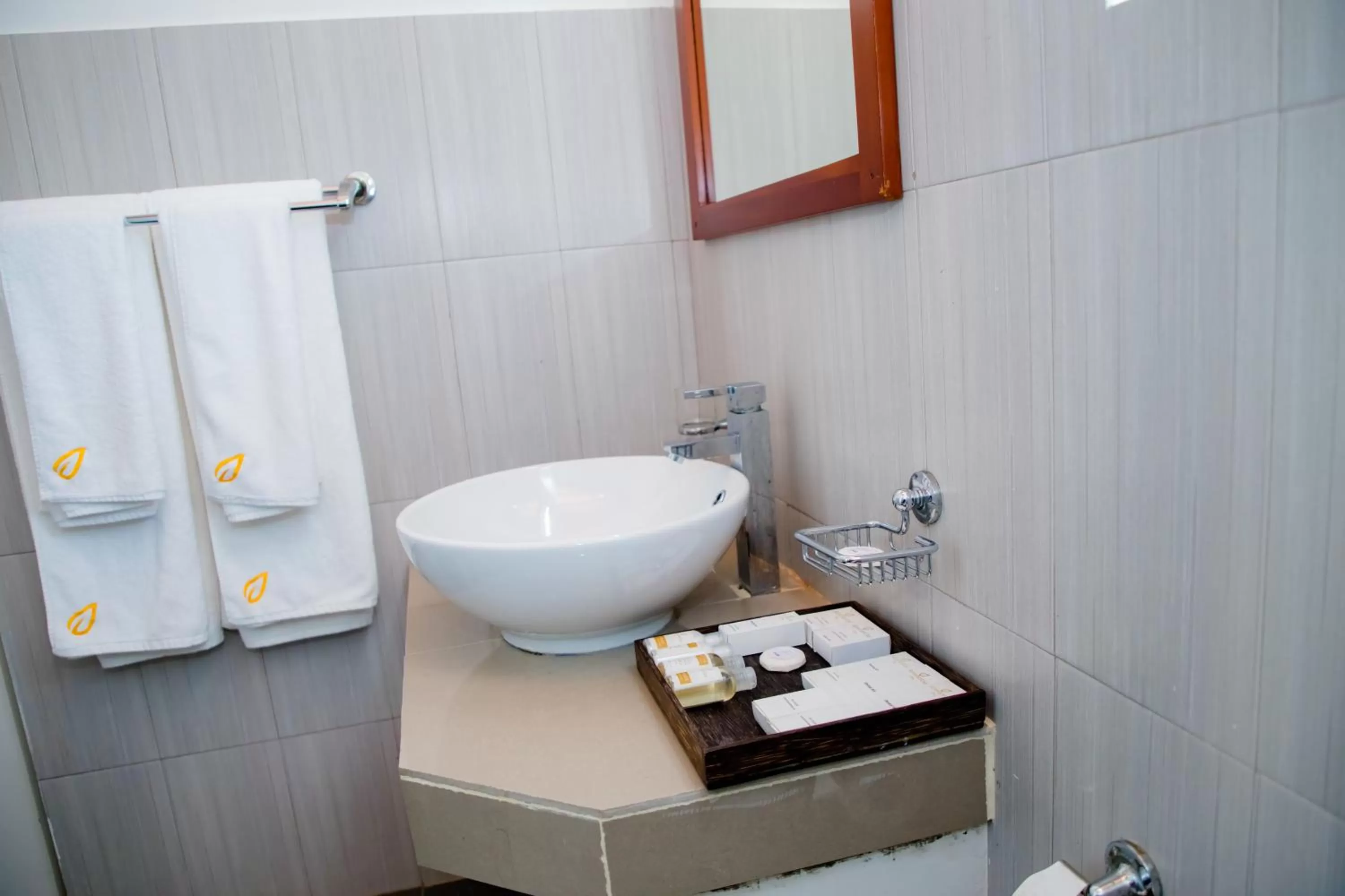 Bathroom in Amaranthe Bay Resort & Spa