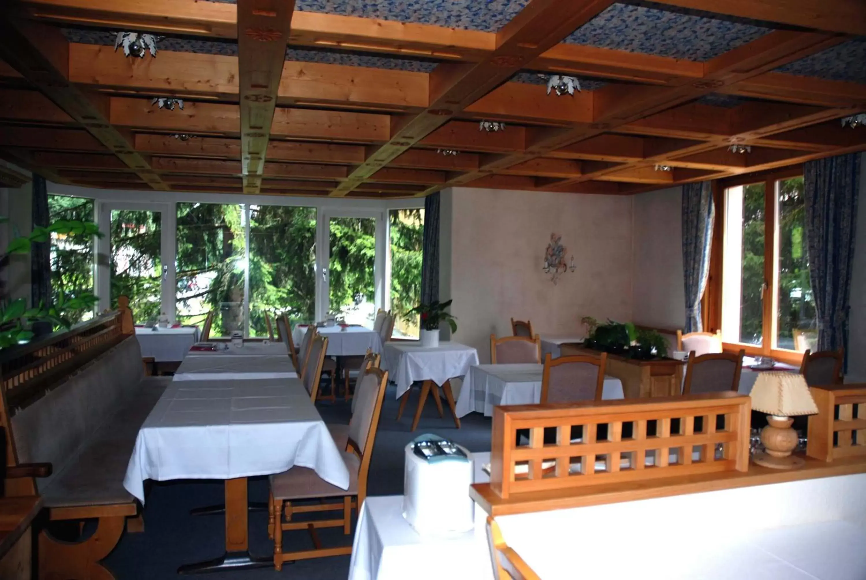 Restaurant/Places to Eat in Hotel Bündnerhof